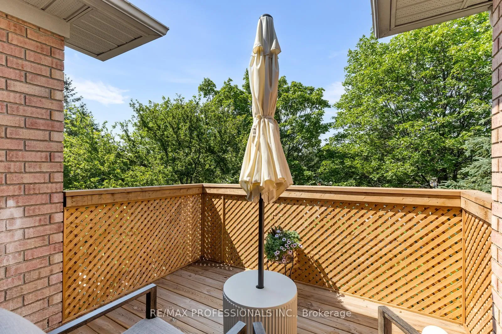 Photo 23 of Unit 24, 2333 Walker's Line, Burlington, Rose — HOMEH