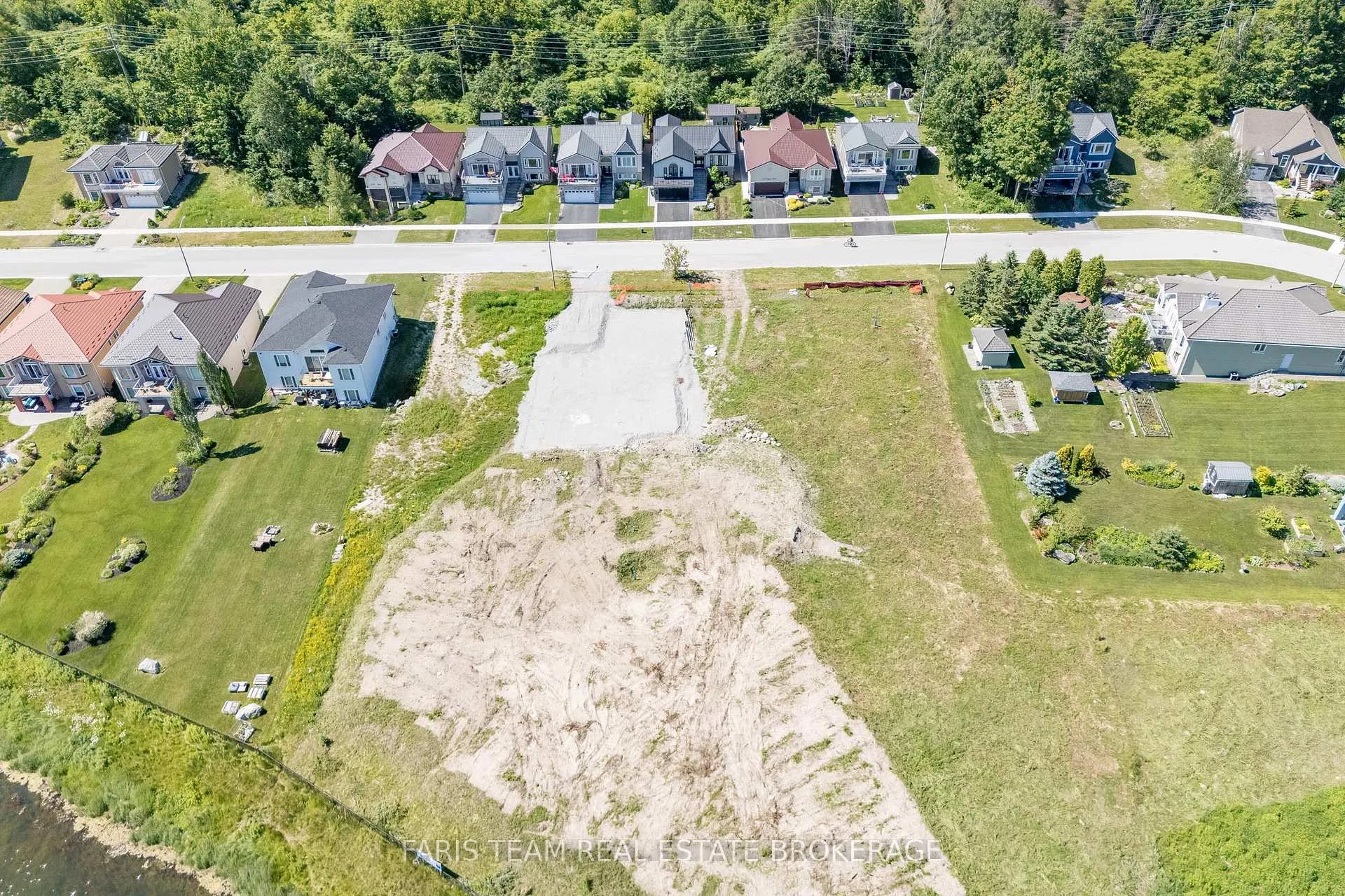 Photo 8 of 595 Taylor Drive, Midland — HOMEH