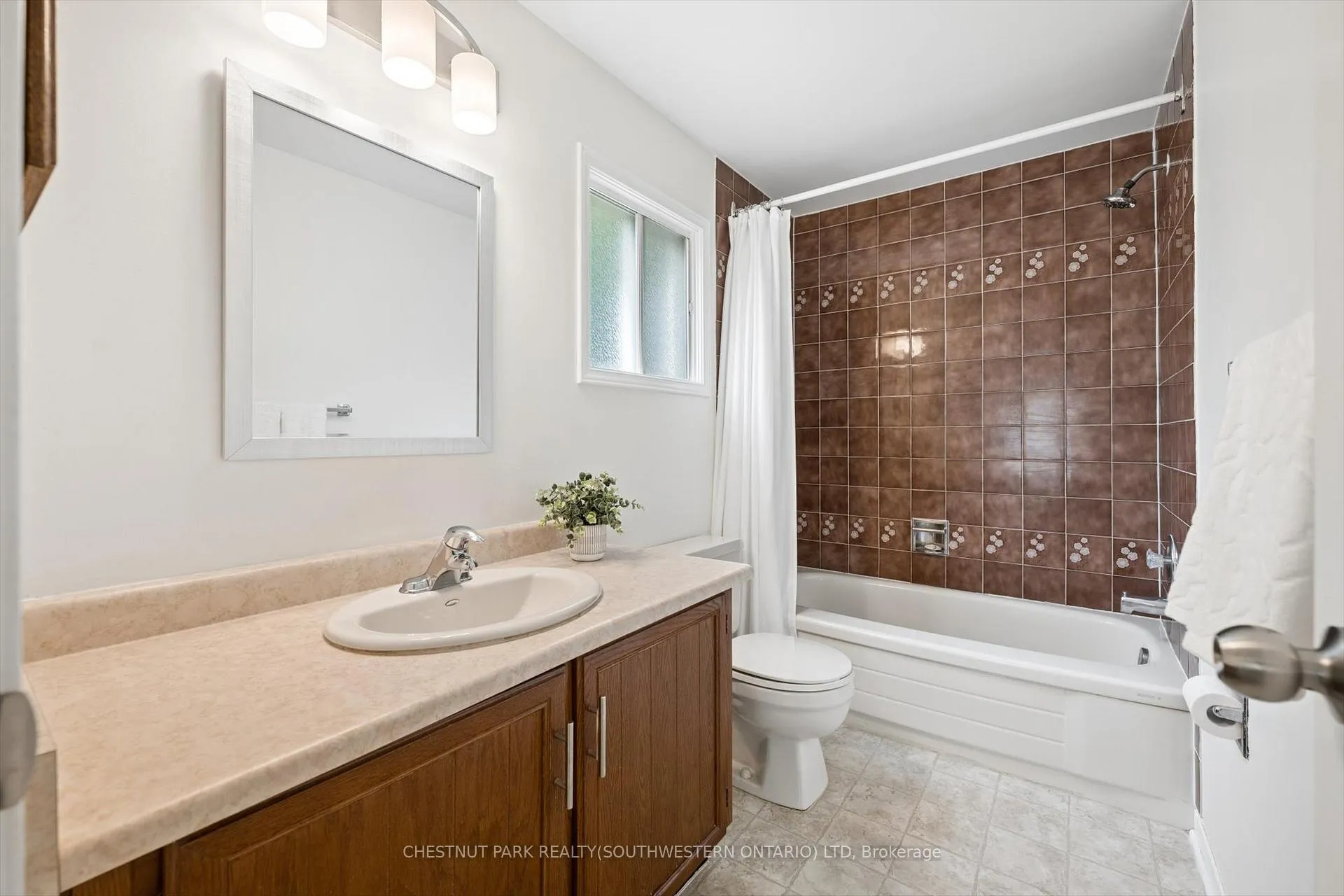 Photo 22 of 482 Foxhill Place, Waterloo — HOMEH