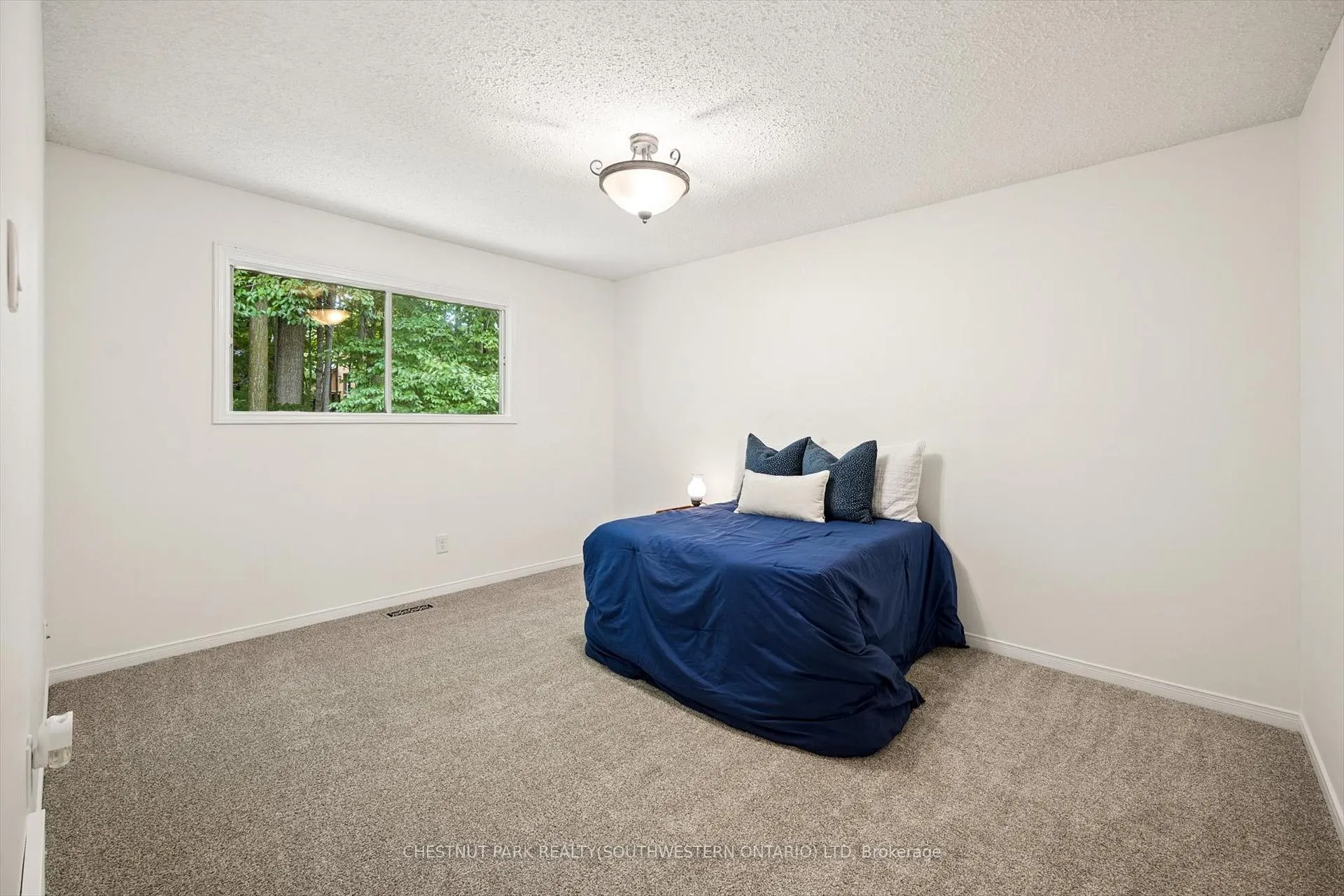 Photo 23 of 482 Foxhill Place, Waterloo — HOMEH