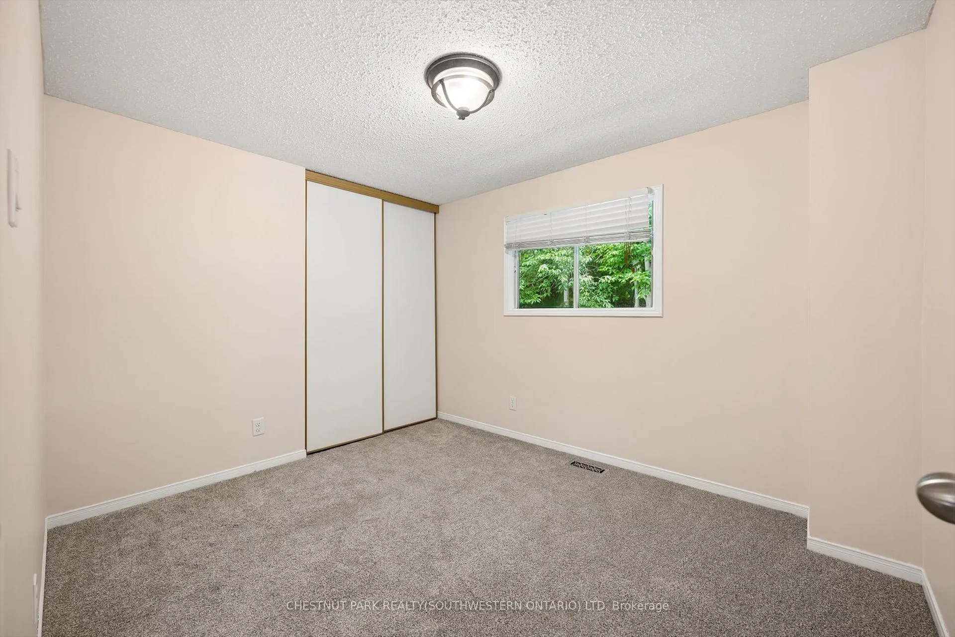 Photo 24 of 482 Foxhill Place, Waterloo — HOMEH