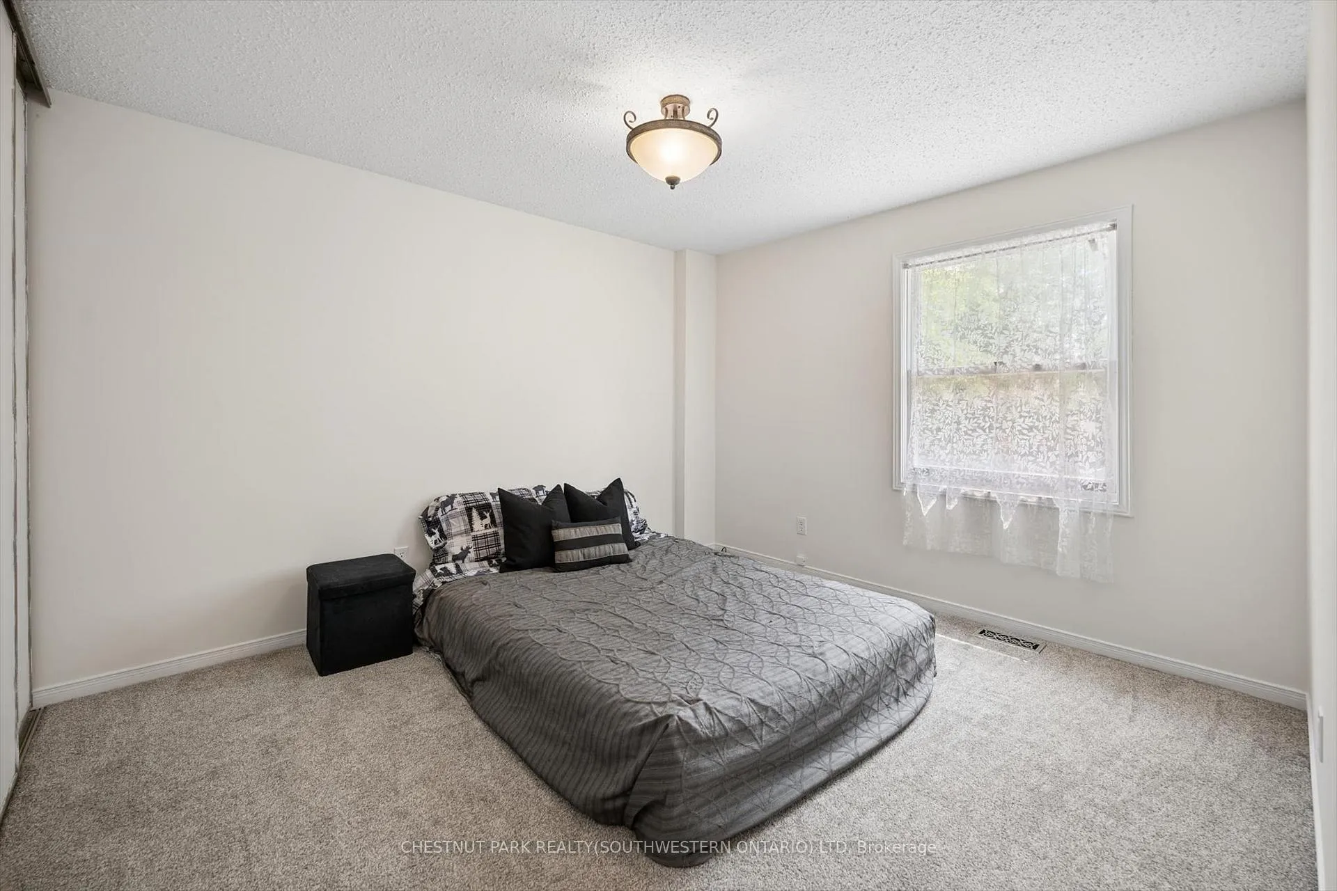 Photo 25 of 482 Foxhill Place, Waterloo — HOMEH