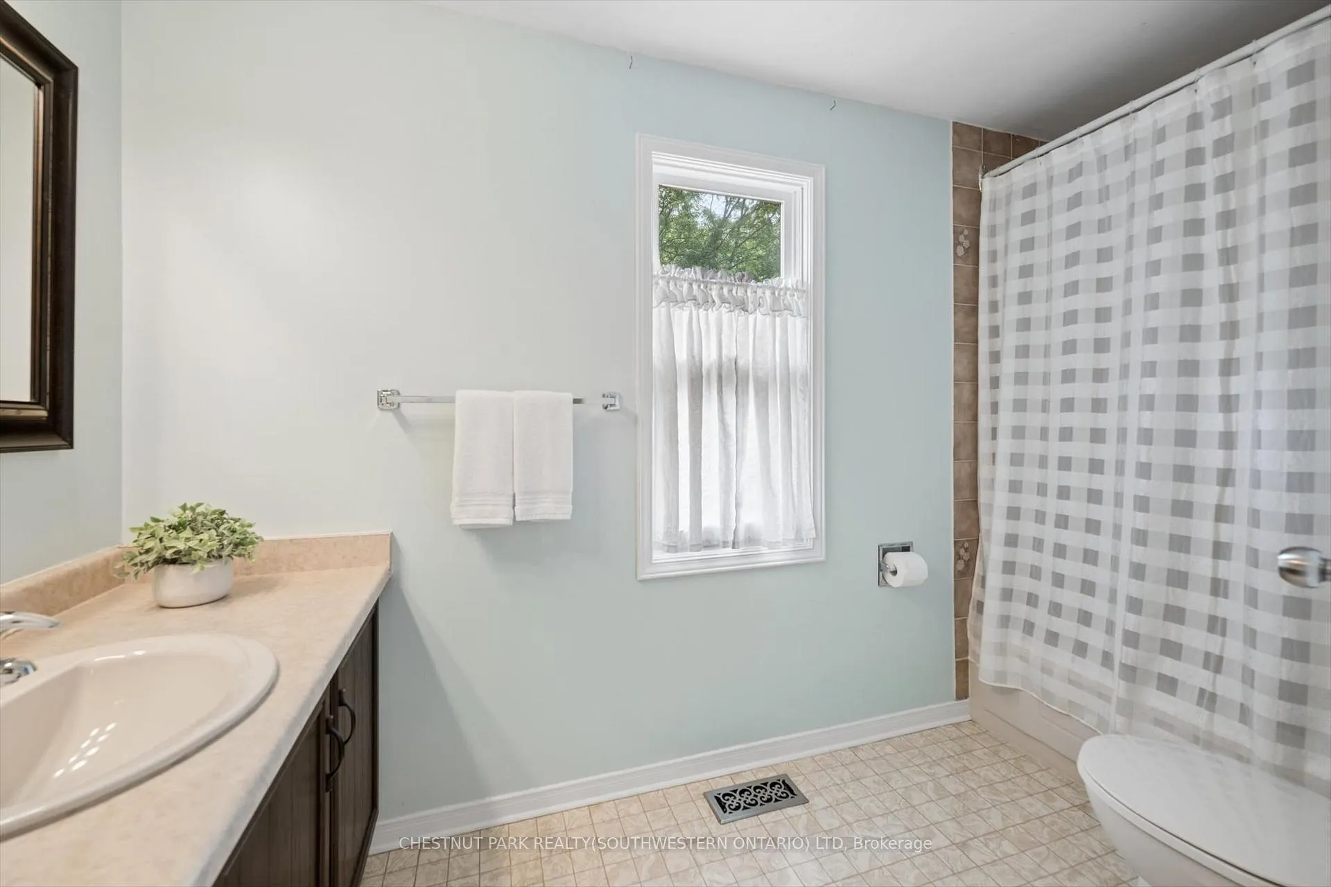 Photo 26 of 482 Foxhill Place, Waterloo — HOMEH