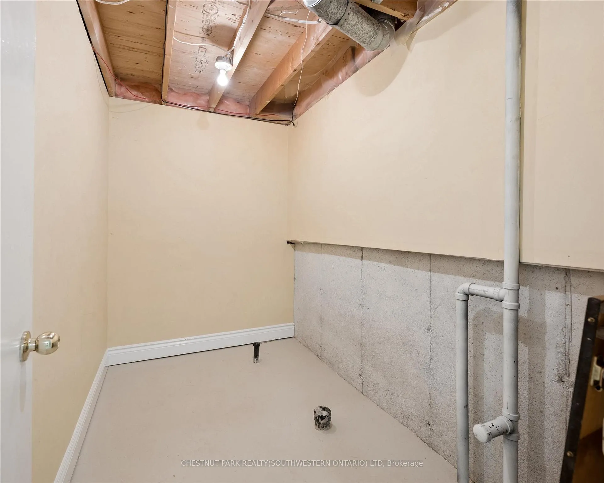 Photo 31 of 482 Foxhill Place, Waterloo — HOMEH
