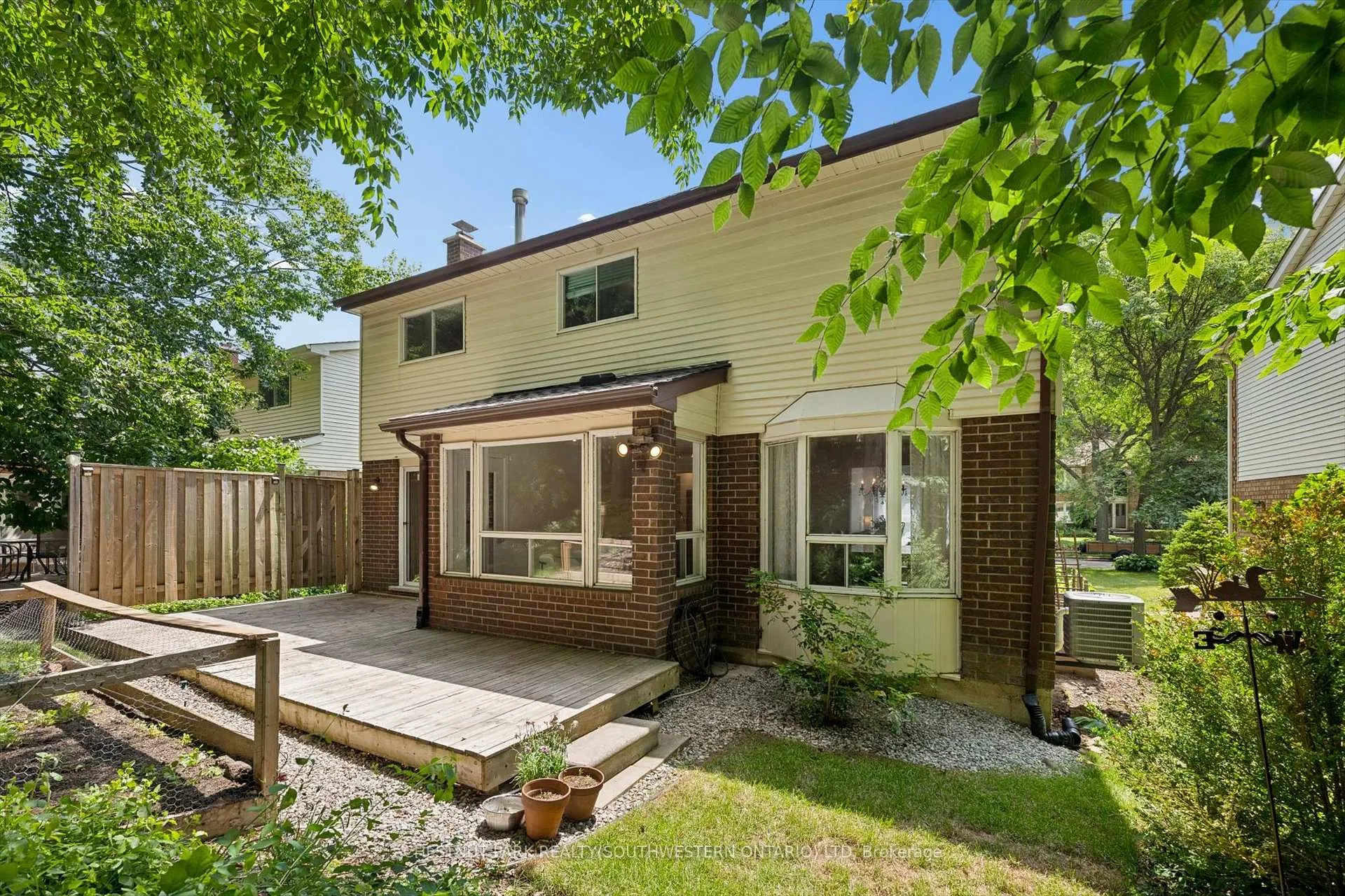 Photo 36 of 482 Foxhill Place, Waterloo — HOMEH