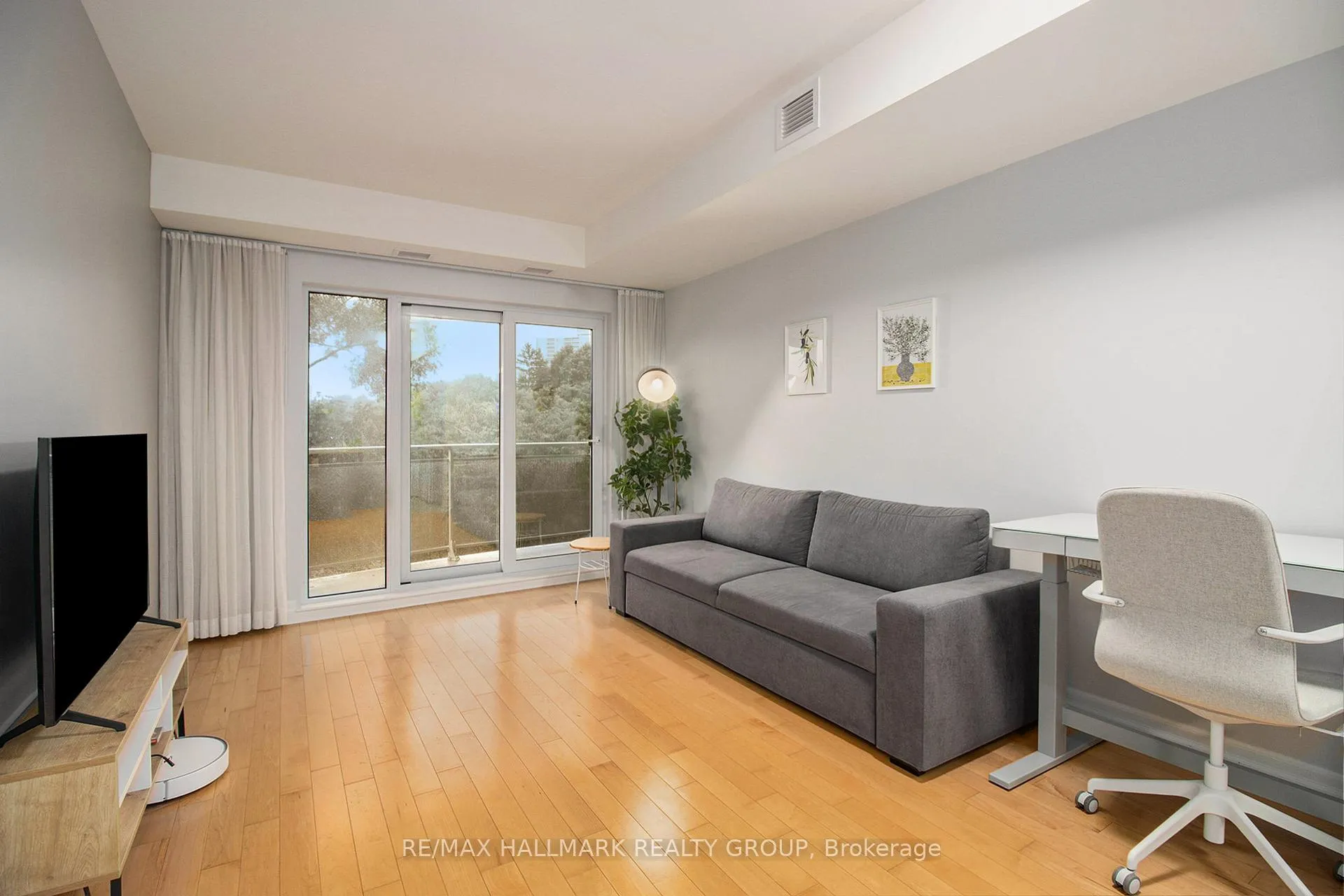 Photo 4 of Unit 310, 90 Landry Street, Ottawa, Vanier — HOMEH