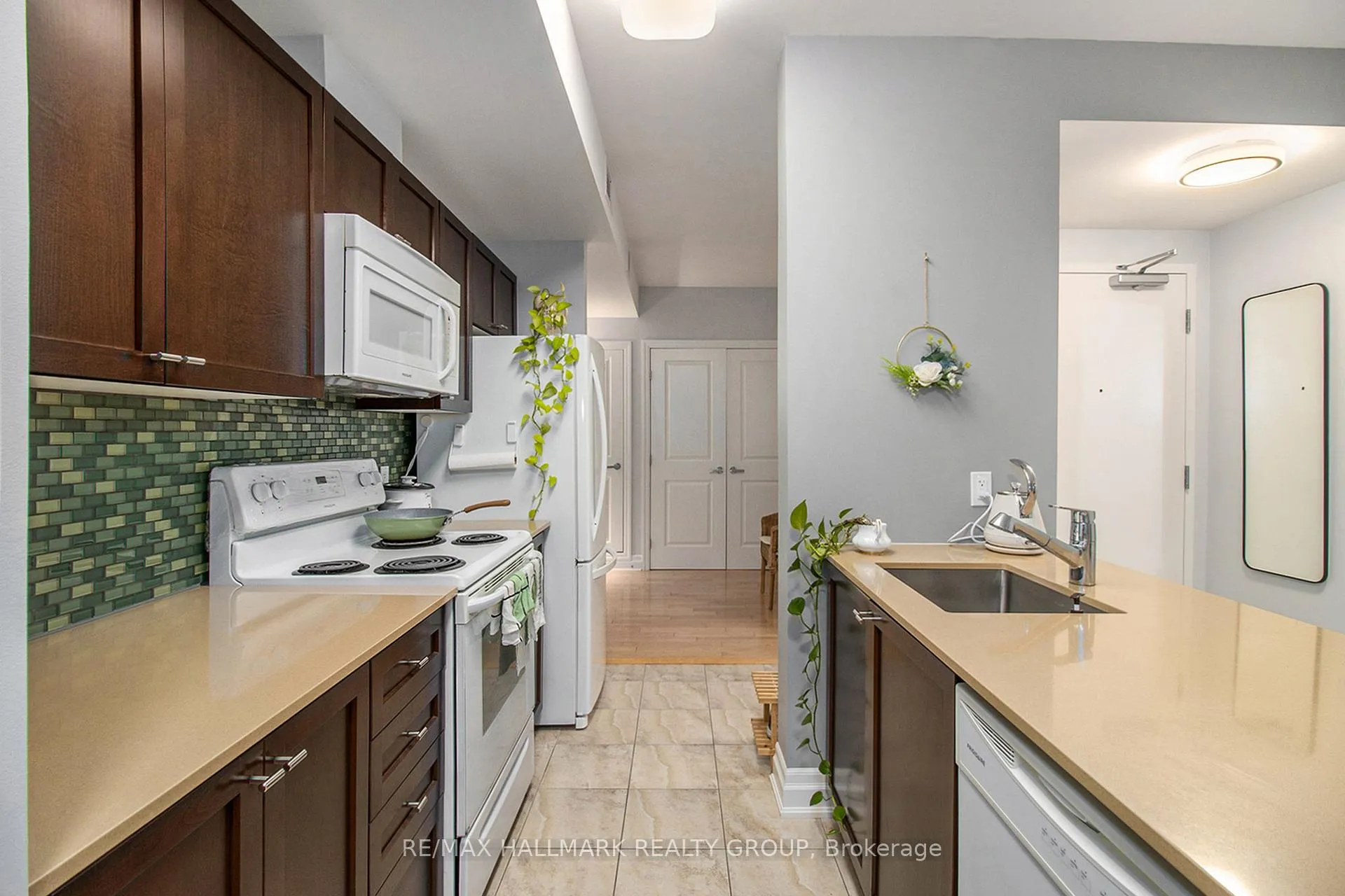 Photo 8 of Unit 310, 90 Landry Street, Ottawa, Vanier — HOMEH