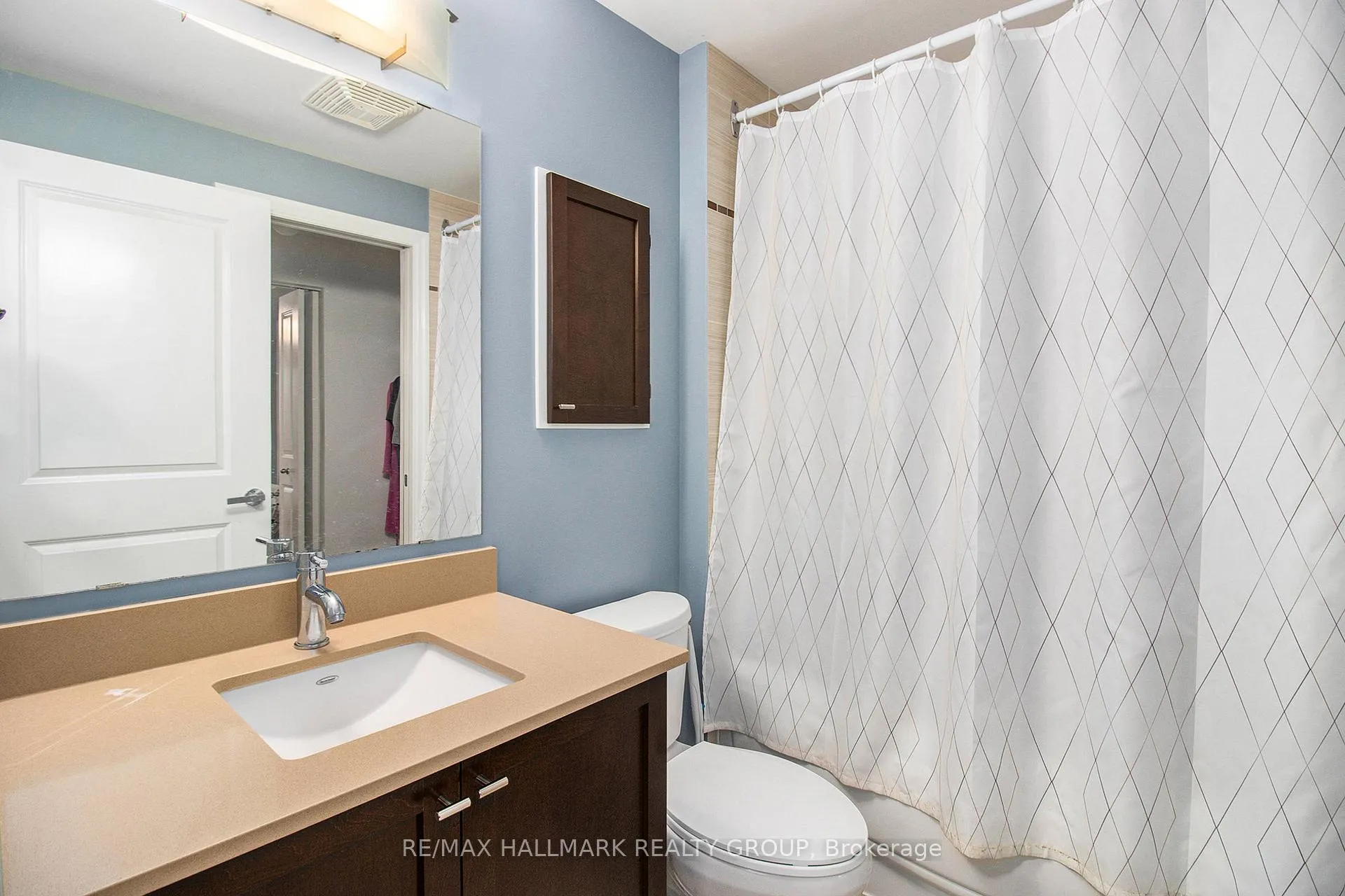 Photo 11 of Unit 310, 90 Landry Street, Ottawa, Vanier — HOMEH