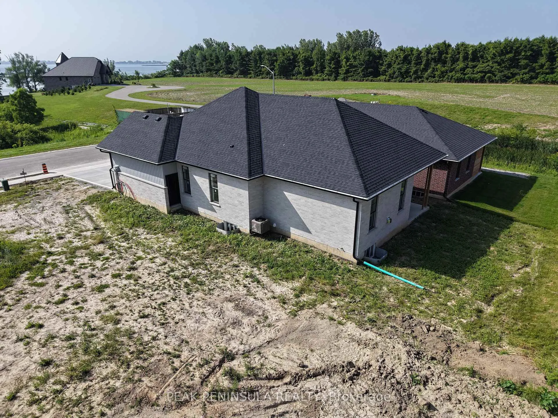 Photo 6 of 67 Hunter Drive S, Norfolk, Port Rowan — HOMEH