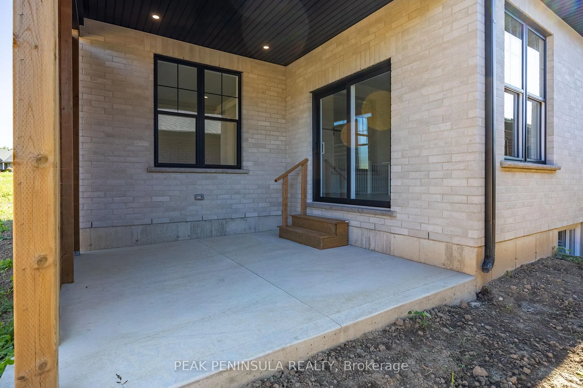 Photo 36 of 67 Hunter Drive S, Norfolk, Port Rowan — HOMEH