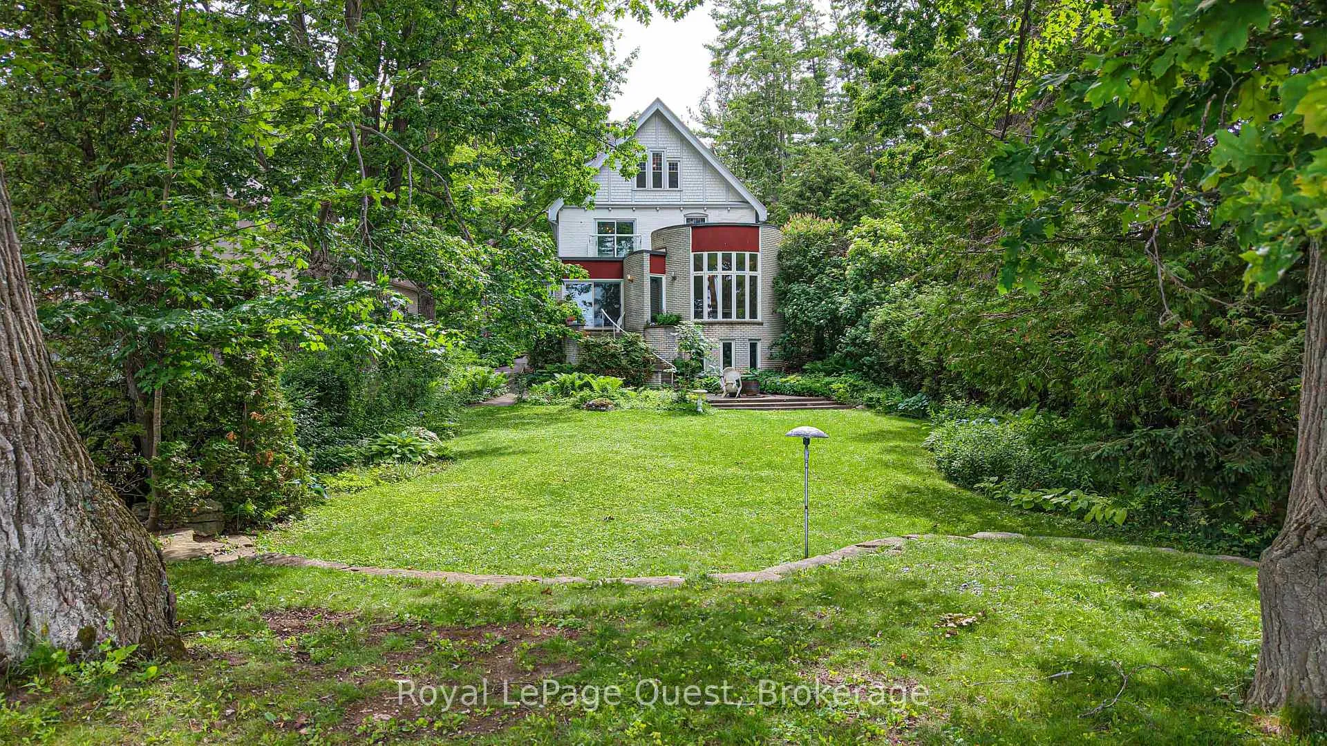 Photo 7 of 258 Bay Street, Orillia — HOMEH