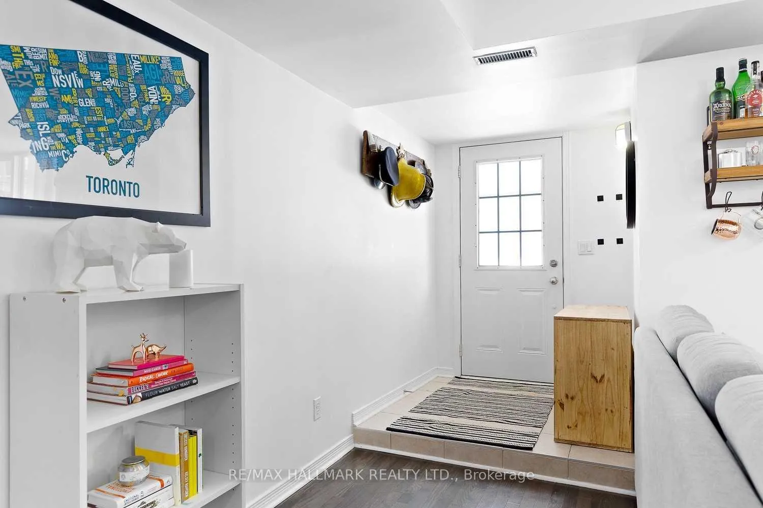 Photo 2 of Unit 122, 11 Ruttan Street, Toronto, Dufferin Grove — HOMEH