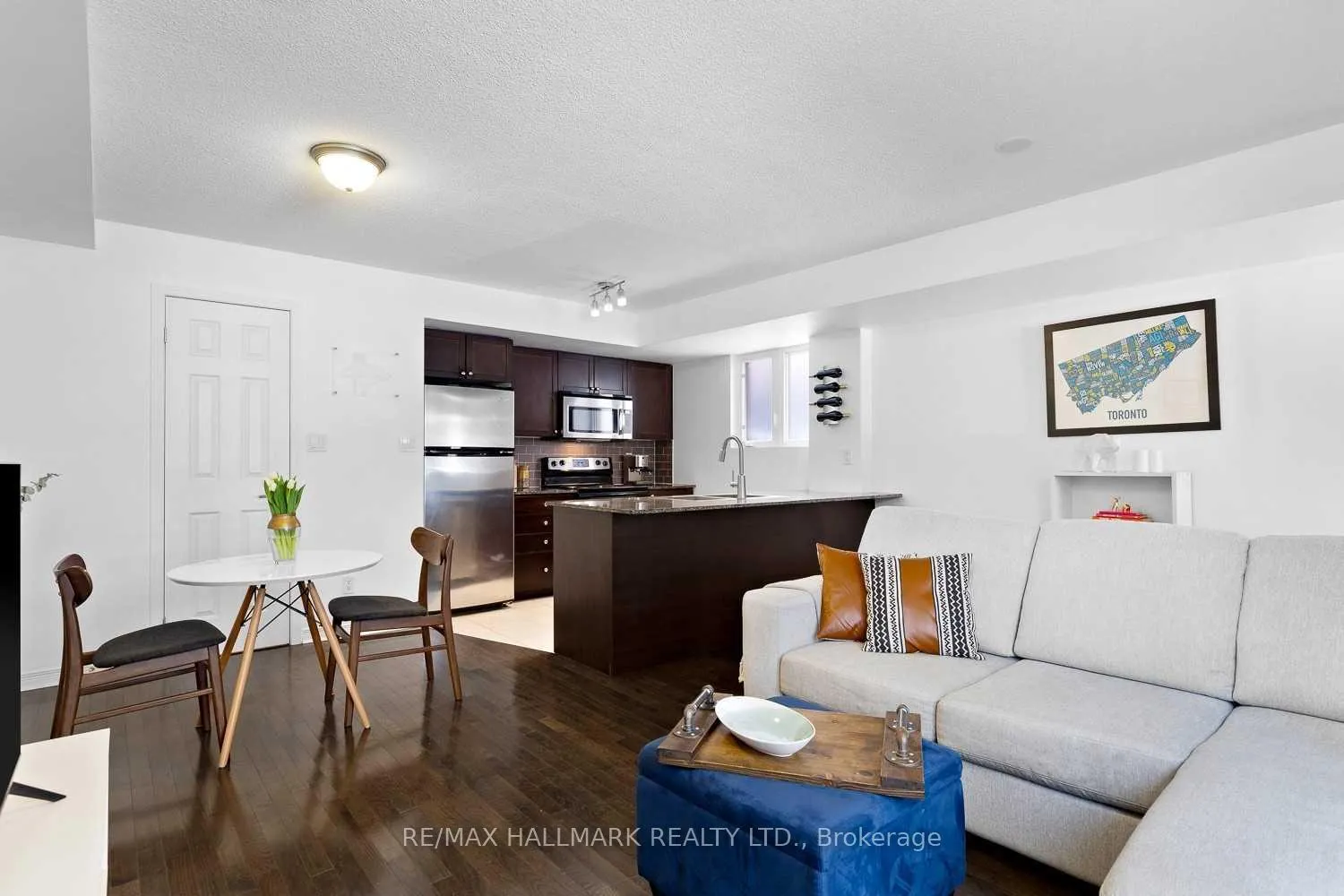 Photo 6 of Unit 122, 11 Ruttan Street, Toronto, Dufferin Grove — HOMEH