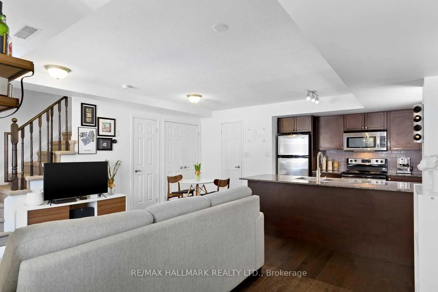 Photo 10 of Unit 122, 11 Ruttan Street, Toronto, Dufferin Grove — HOMEH