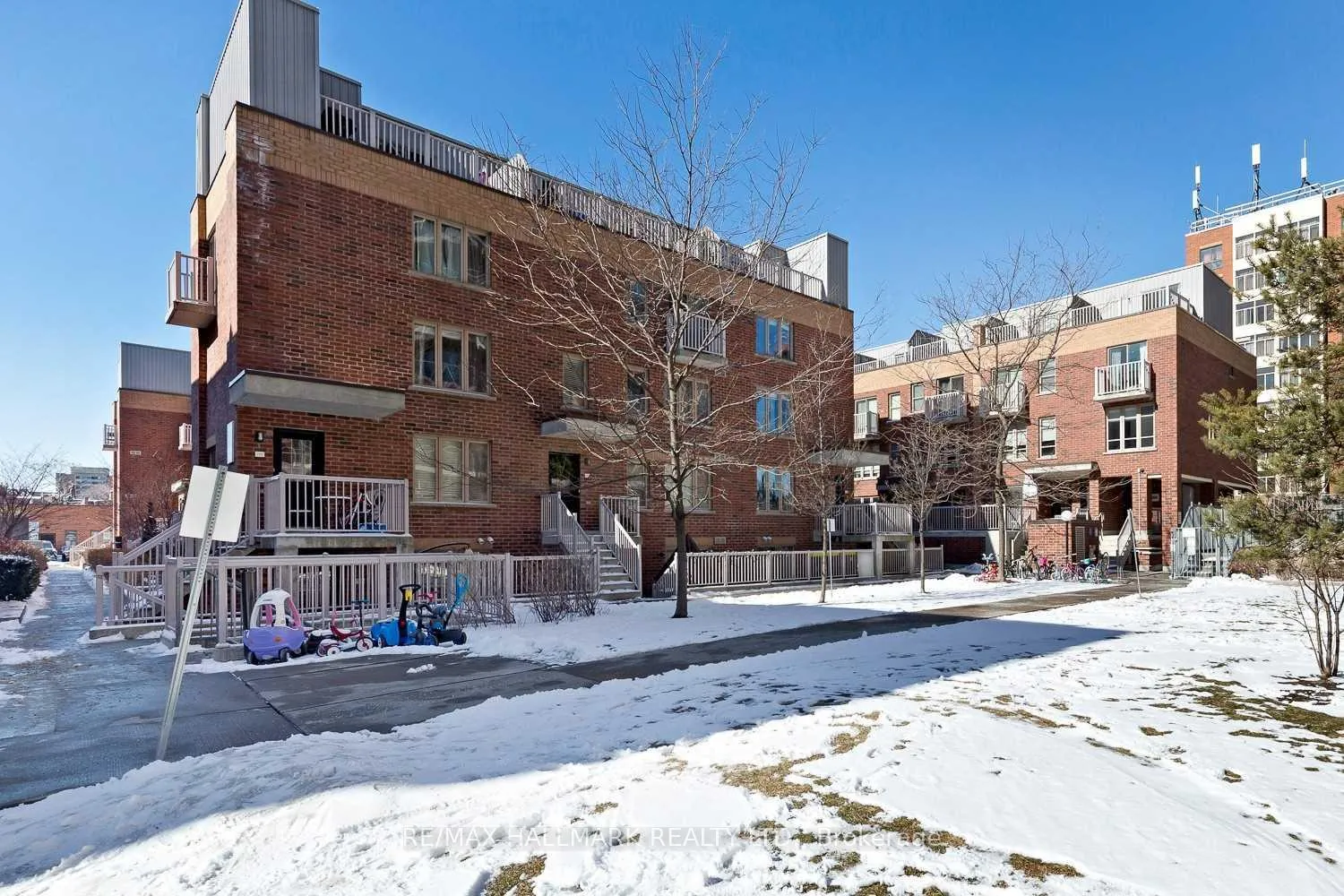 Photo 18 of Unit 122, 11 Ruttan Street, Toronto, Dufferin Grove — HOMEH