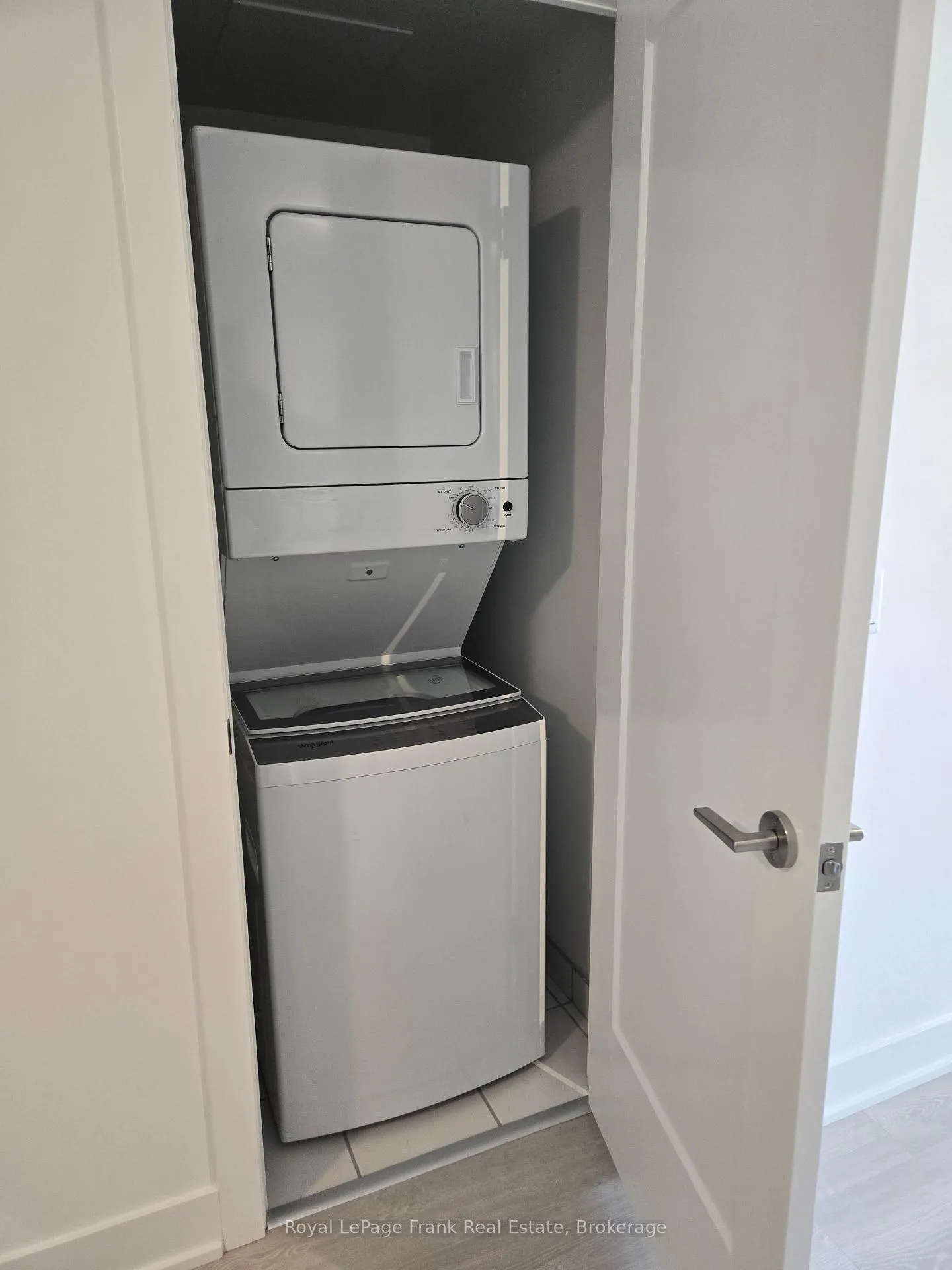 Photo 9 of Unit 1020, 2545 Simcoe Street N, Oshawa, Windfields — HOMEH