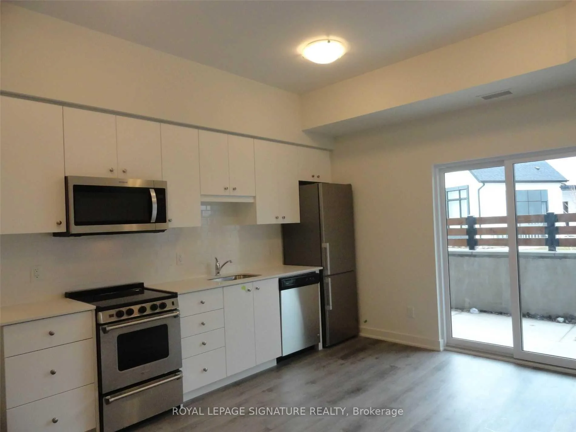 Photo 2 of Unit 104, 110 Fergus Avenue, Kitchener, Stanley Park — HOMEH