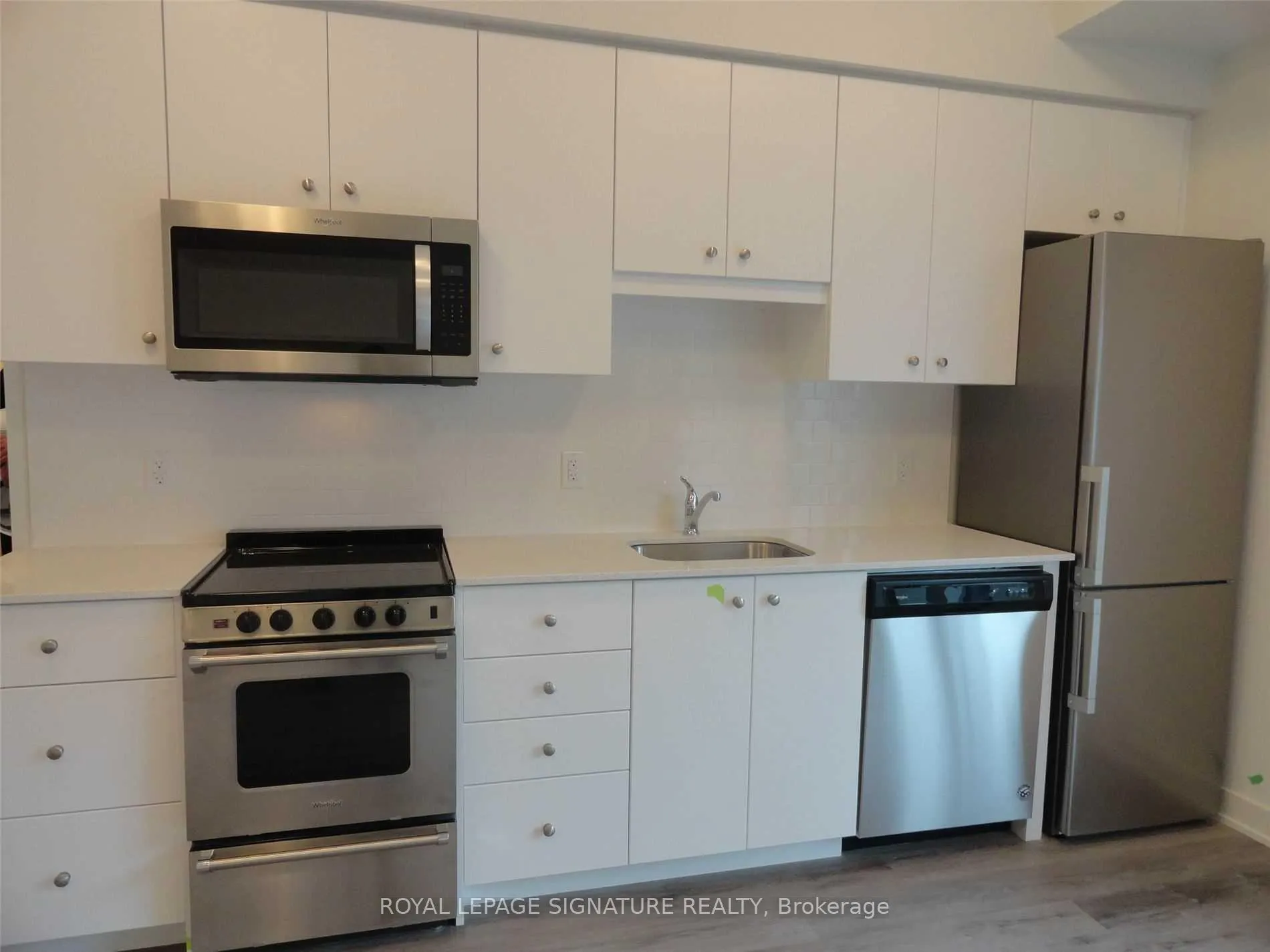 Photo 3 of Unit 104, 110 Fergus Avenue, Kitchener, Stanley Park — HOMEH