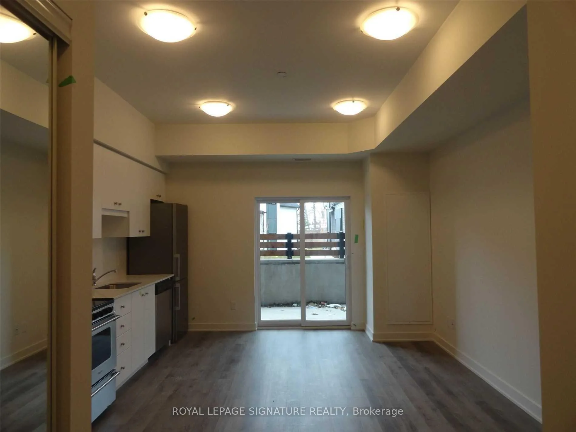 Photo 4 of Unit 104, 110 Fergus Avenue, Kitchener, Stanley Park — HOMEH