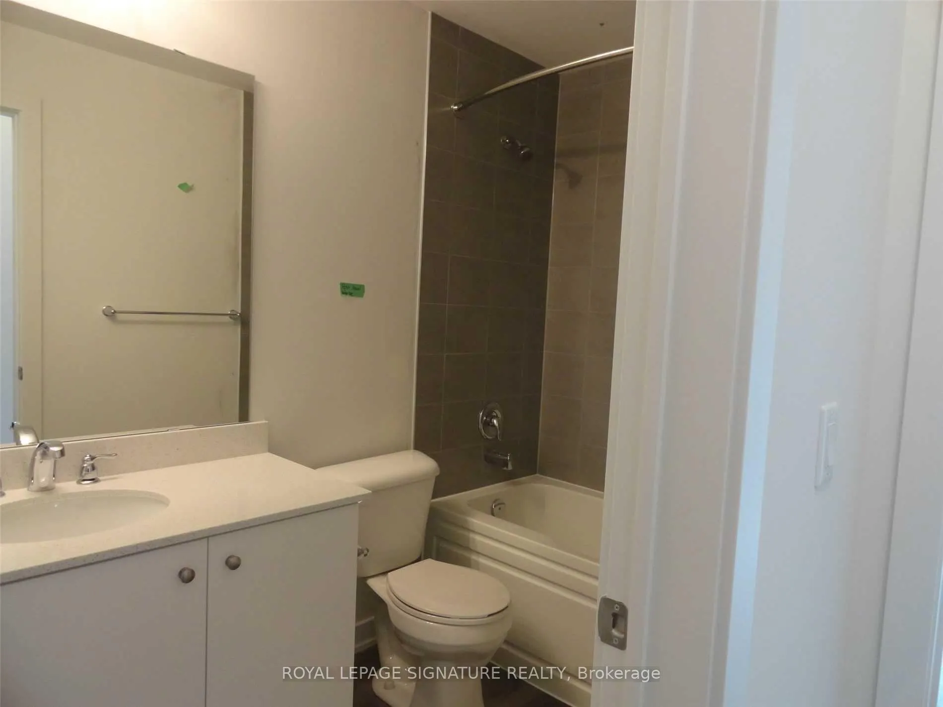Photo 6 of Unit 104, 110 Fergus Avenue, Kitchener, Stanley Park — HOMEH