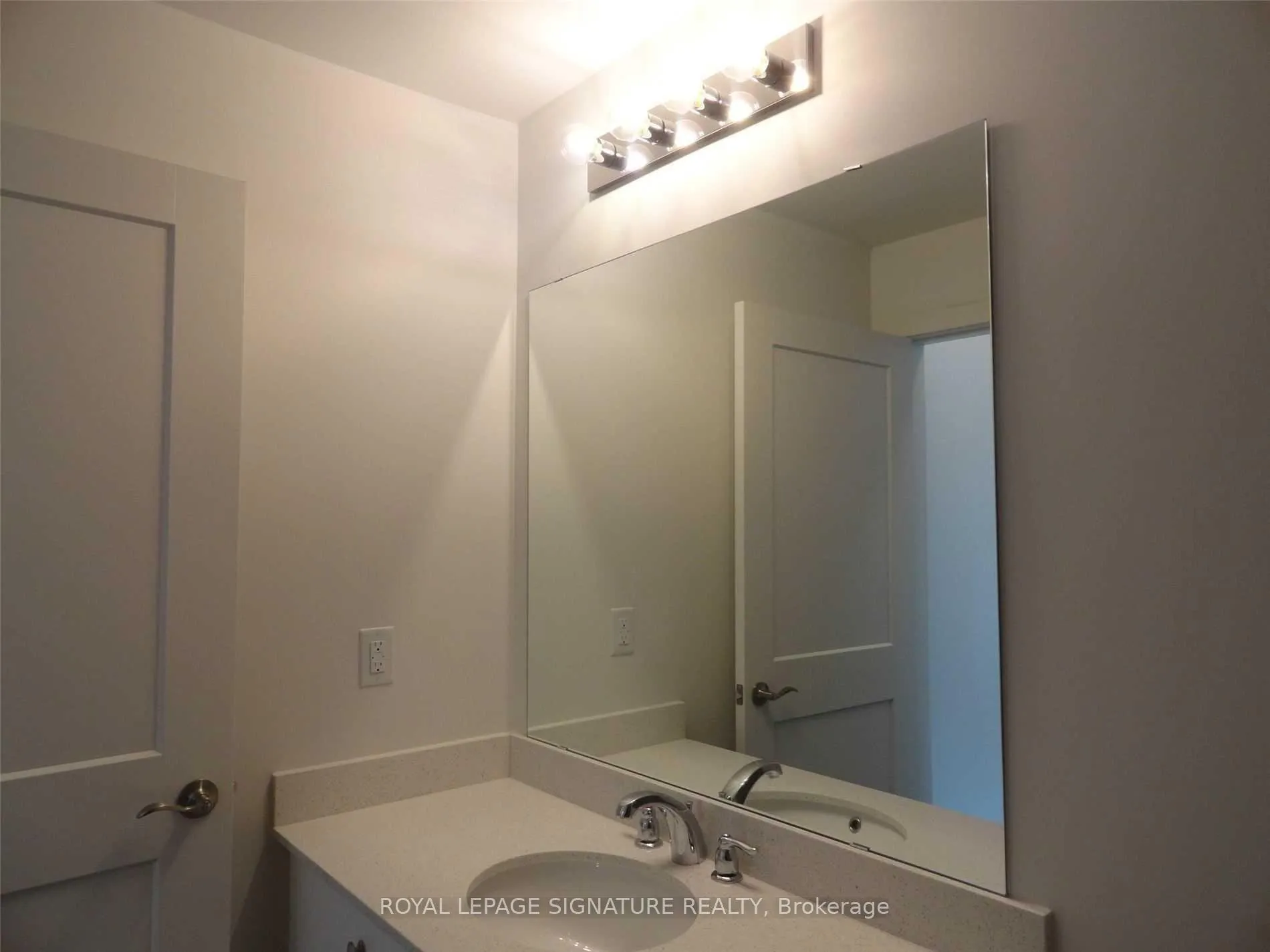 Photo 7 of Unit 104, 110 Fergus Avenue, Kitchener, Stanley Park — HOMEH