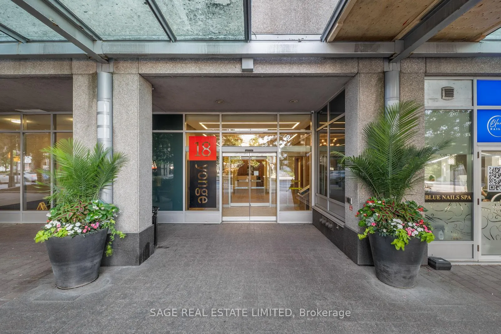 Photo 2 of Unit 815, 18 Yonge Street, Toronto, Waterfront Communities — HOMEH
