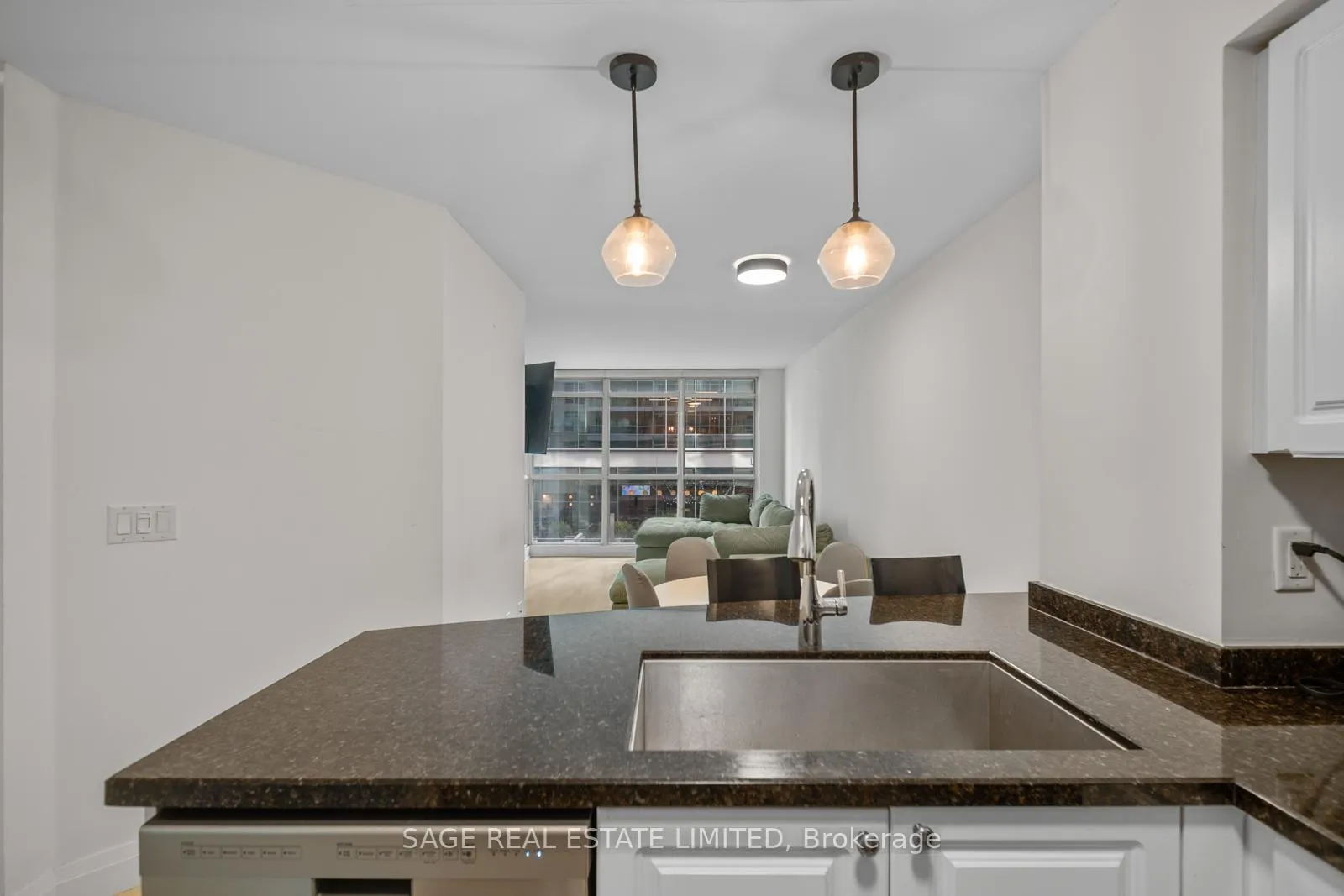 Photo 5 of Unit 815, 18 Yonge Street, Toronto, Waterfront Communities — HOMEH