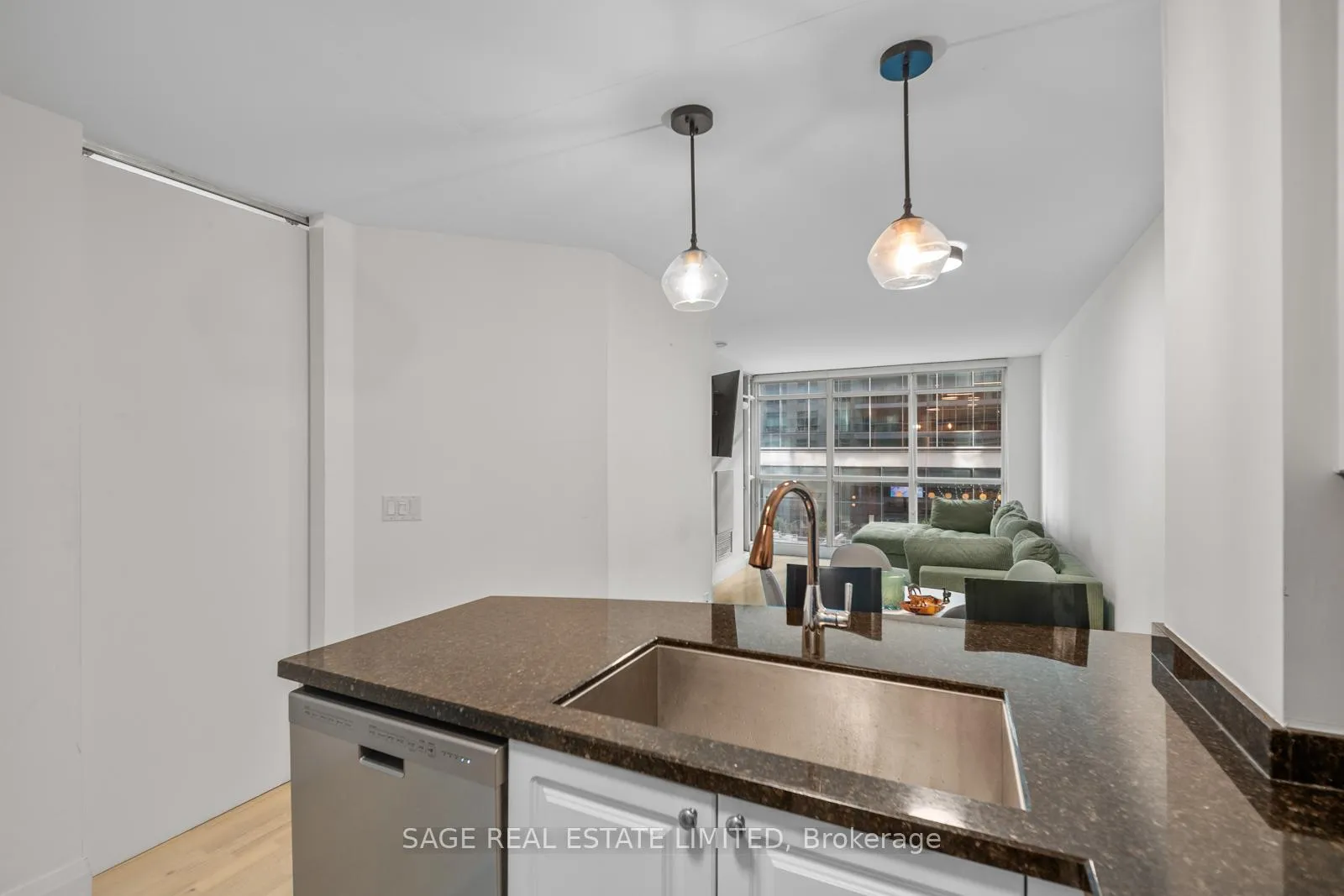 Photo 6 of Unit 815, 18 Yonge Street, Toronto, Waterfront Communities — HOMEH