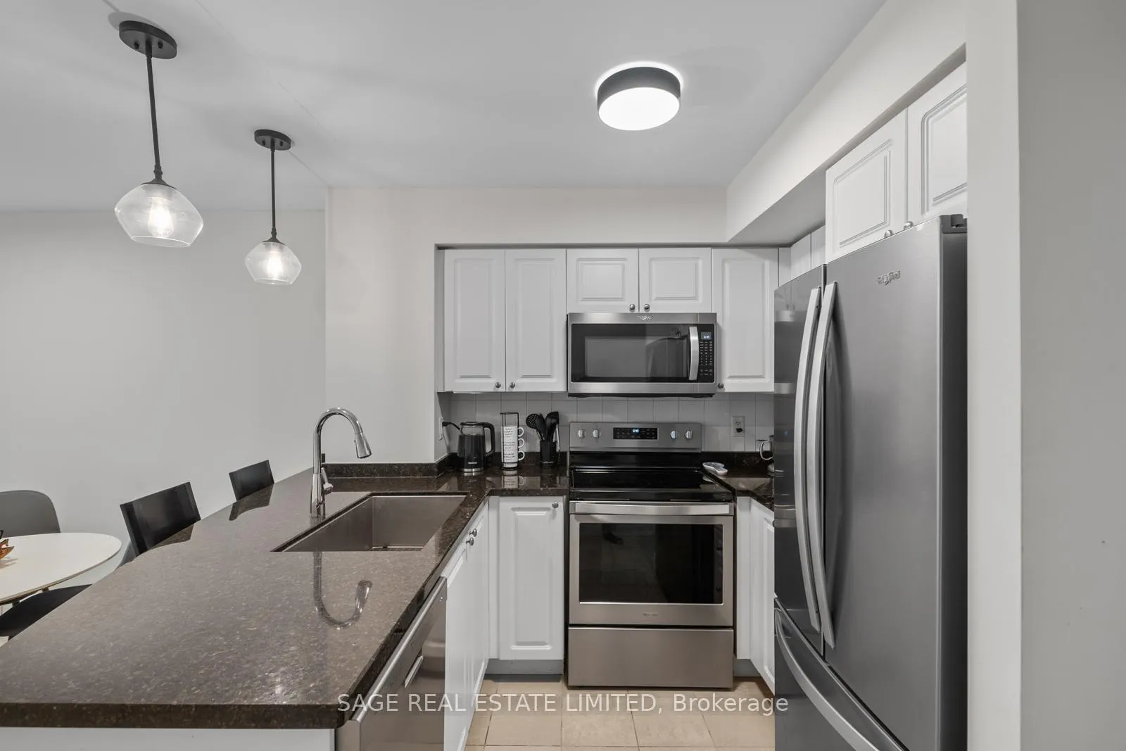 Photo 8 of Unit 815, 18 Yonge Street, Toronto, Waterfront Communities — HOMEH