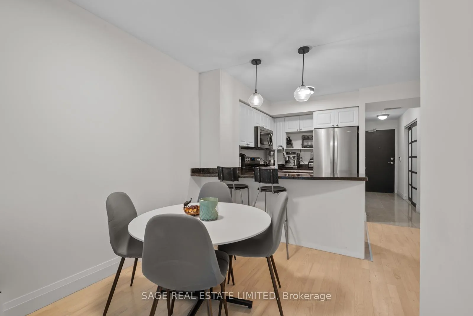 Photo 10 of Unit 815, 18 Yonge Street, Toronto, Waterfront Communities — HOMEH