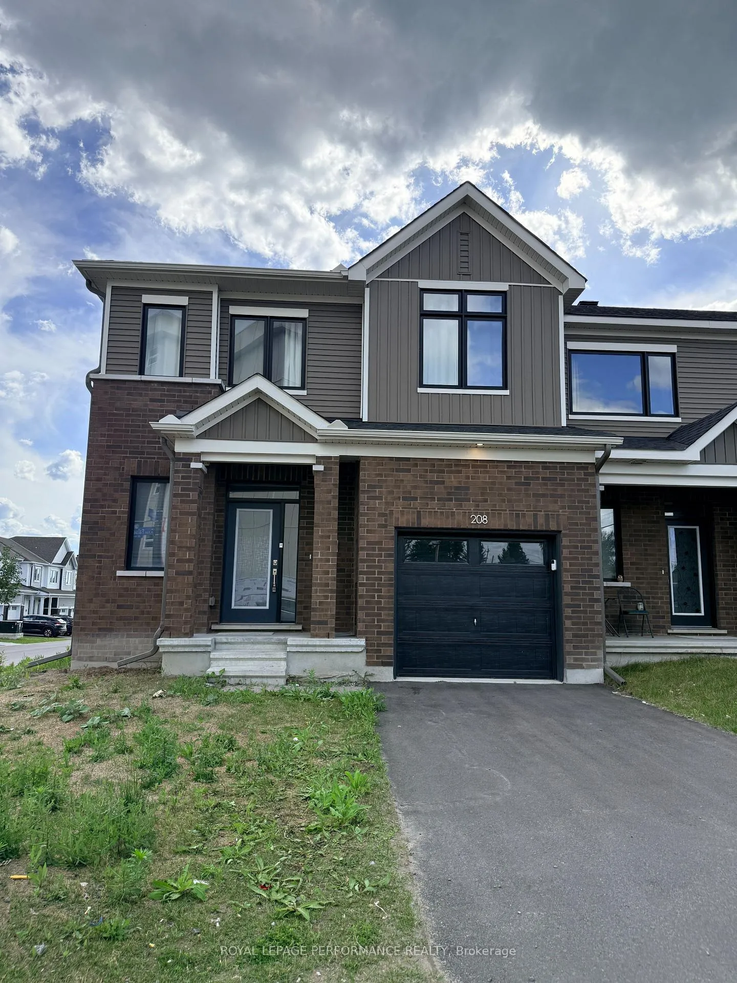 Front of 208 Falsetto Street