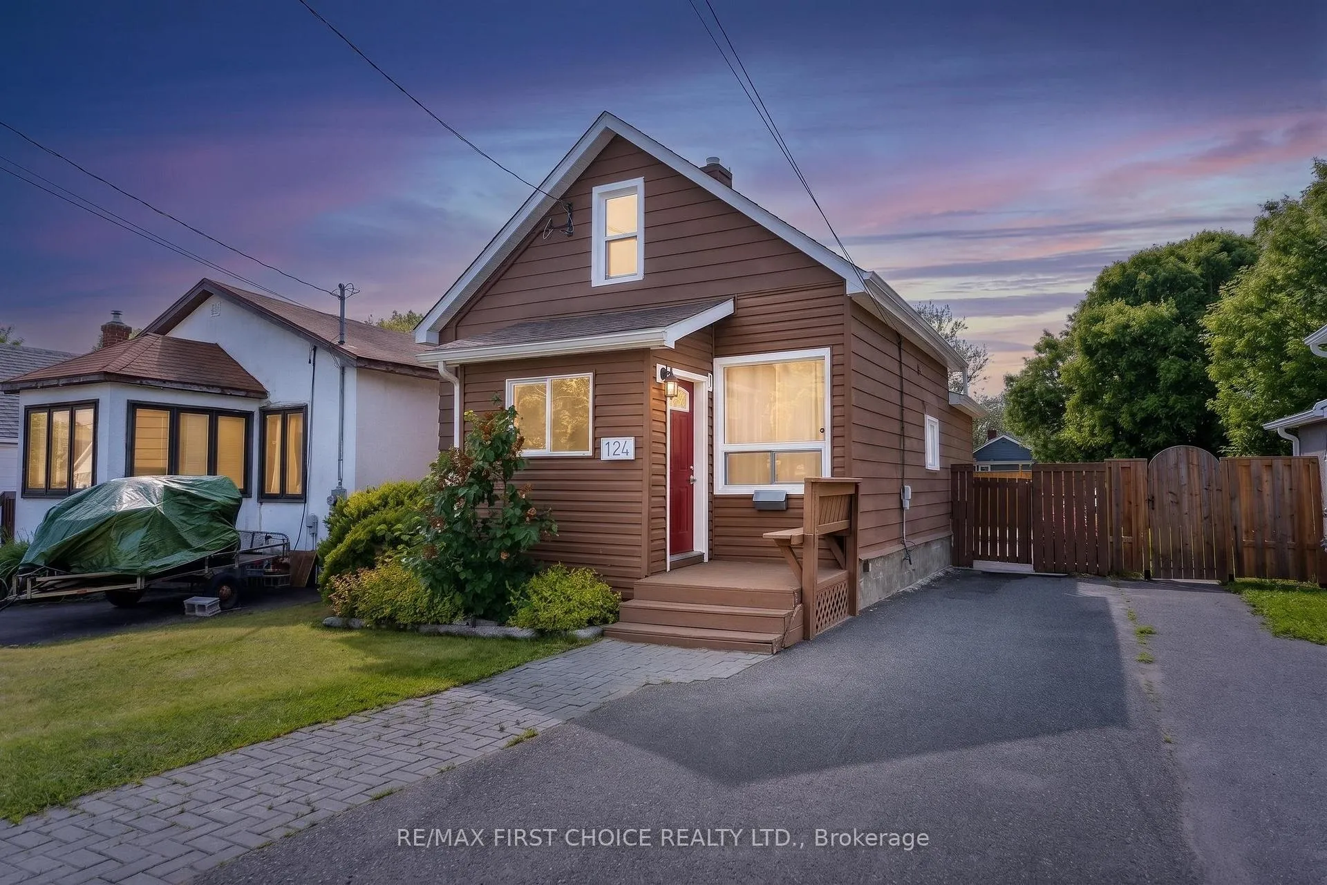 Photo 1 of 124 Empress Avenue S, Thunder Bay, West End — HOMEH