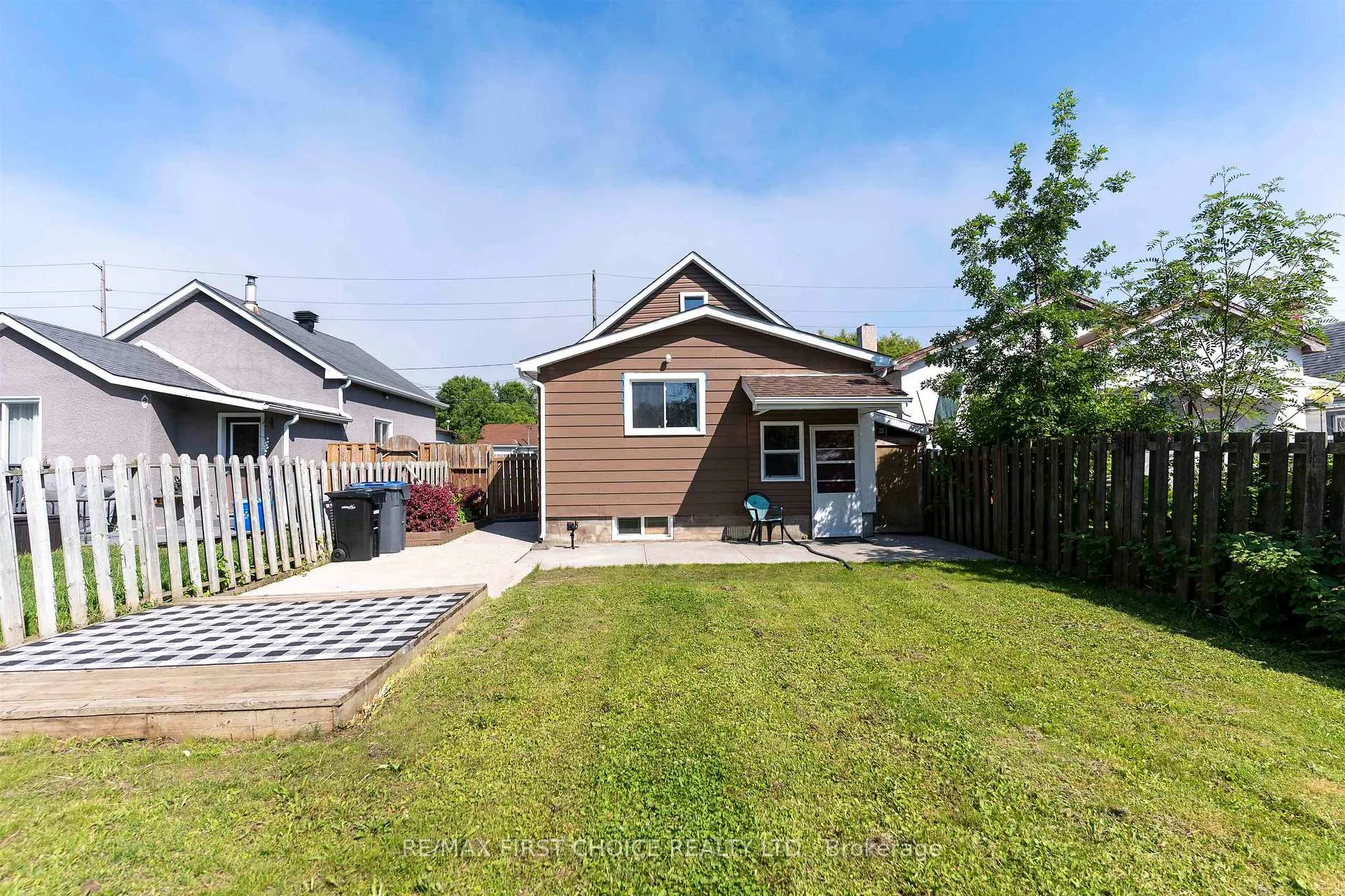Photo 2 of 124 Empress Avenue S, Thunder Bay, West End — HOMEH