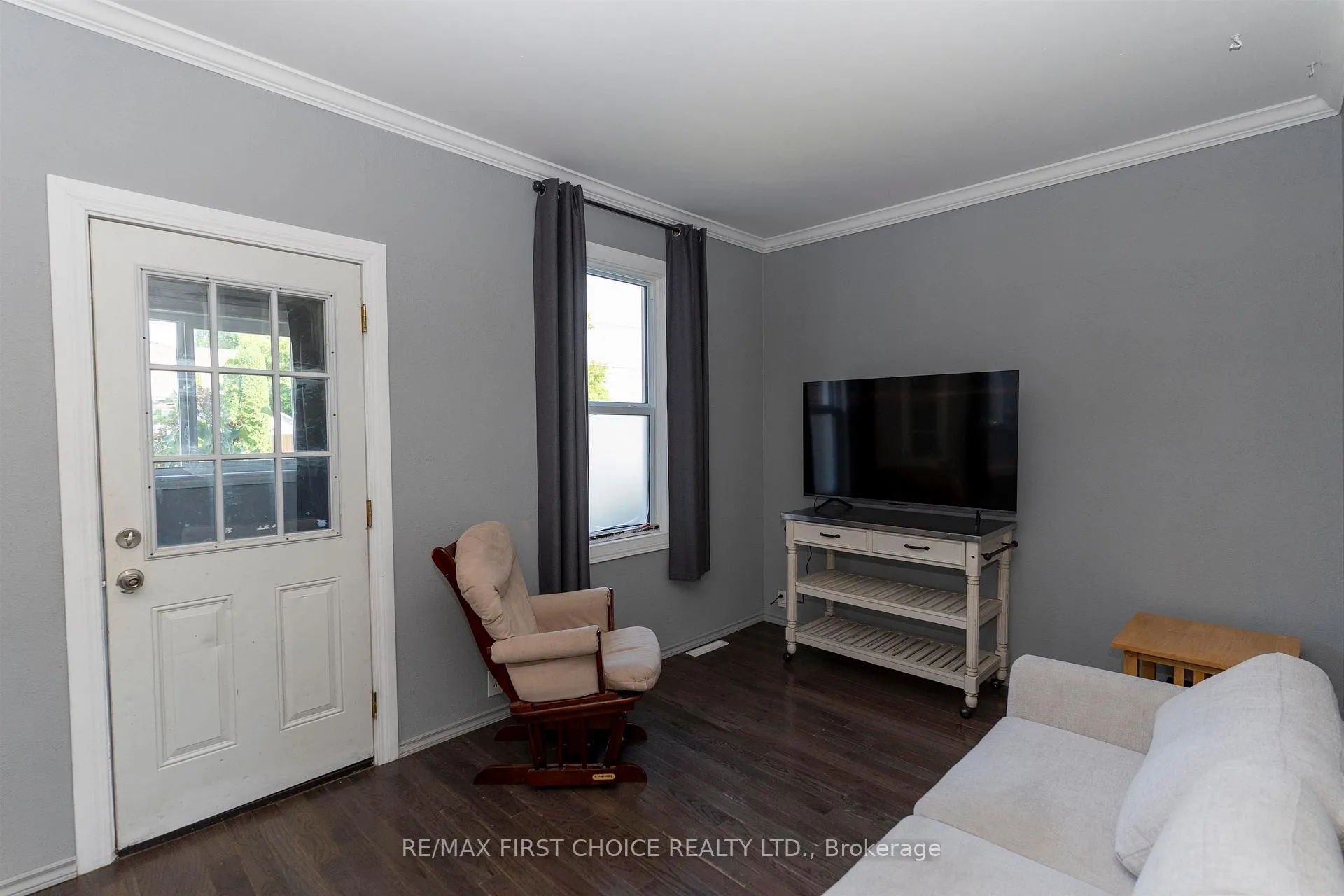 Photo 4 of 124 Empress Avenue S, Thunder Bay, West End — HOMEH