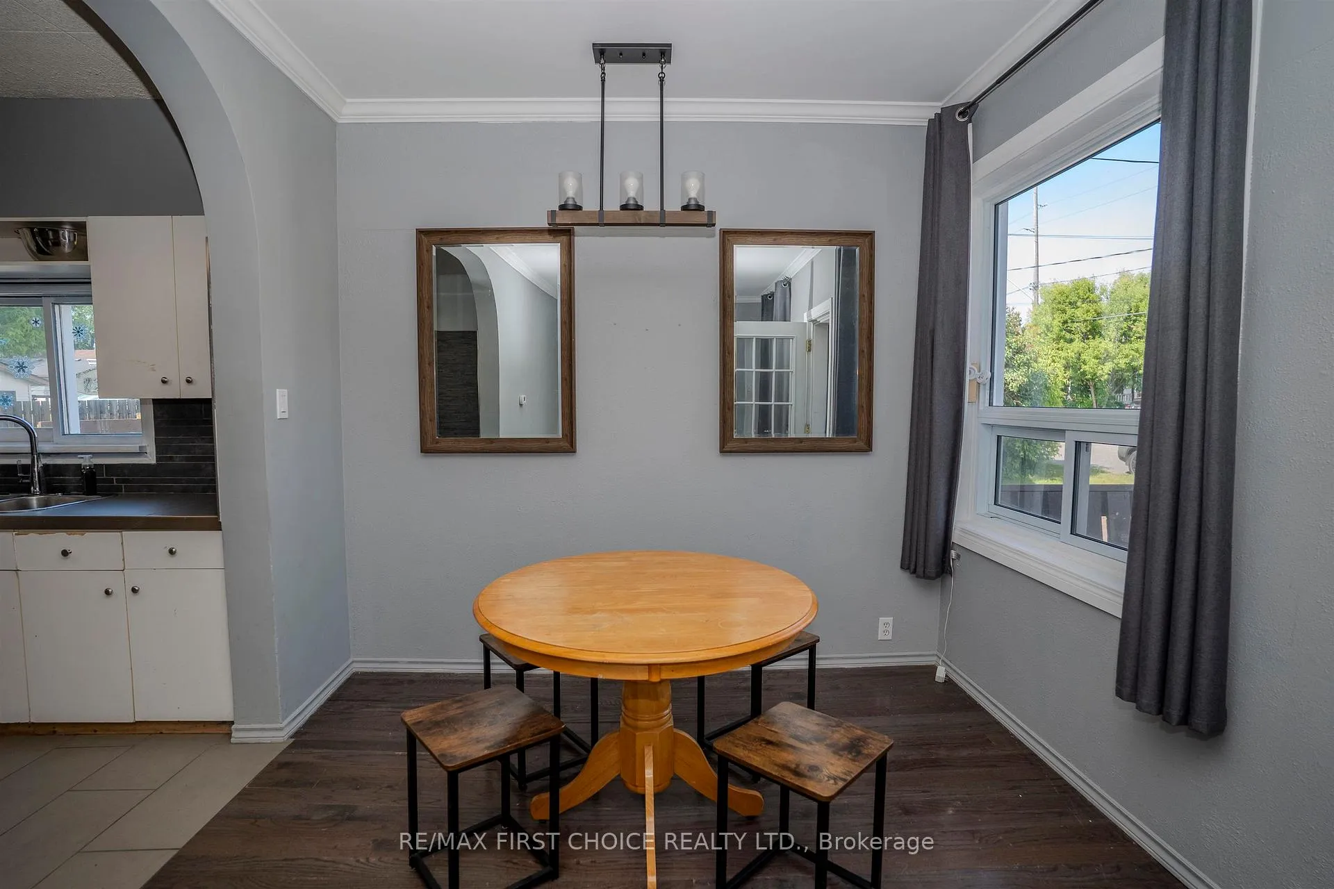 Photo 6 of 124 Empress Avenue S, Thunder Bay, West End — HOMEH