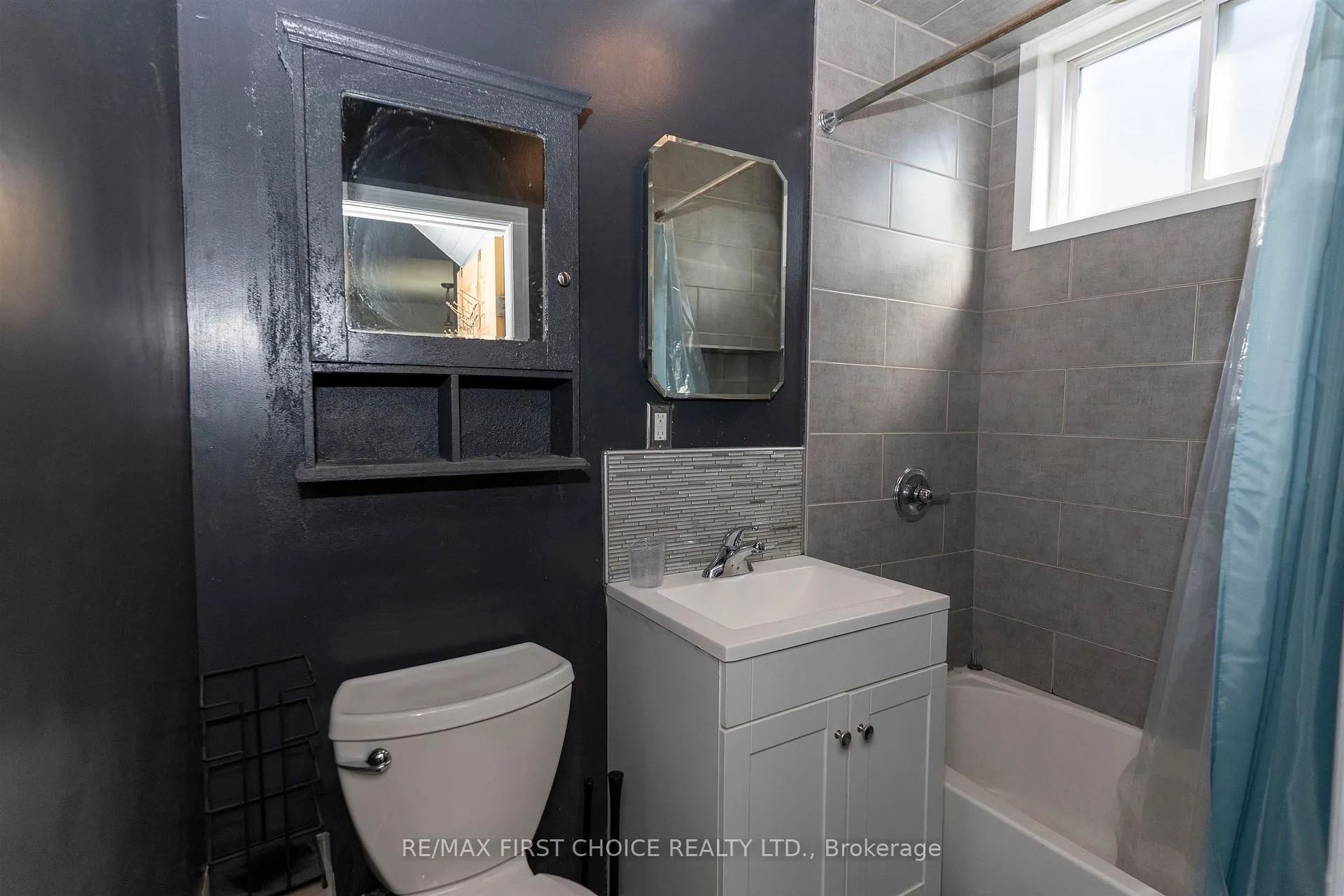 Photo 11 of 124 Empress Avenue S, Thunder Bay, West End — HOMEH