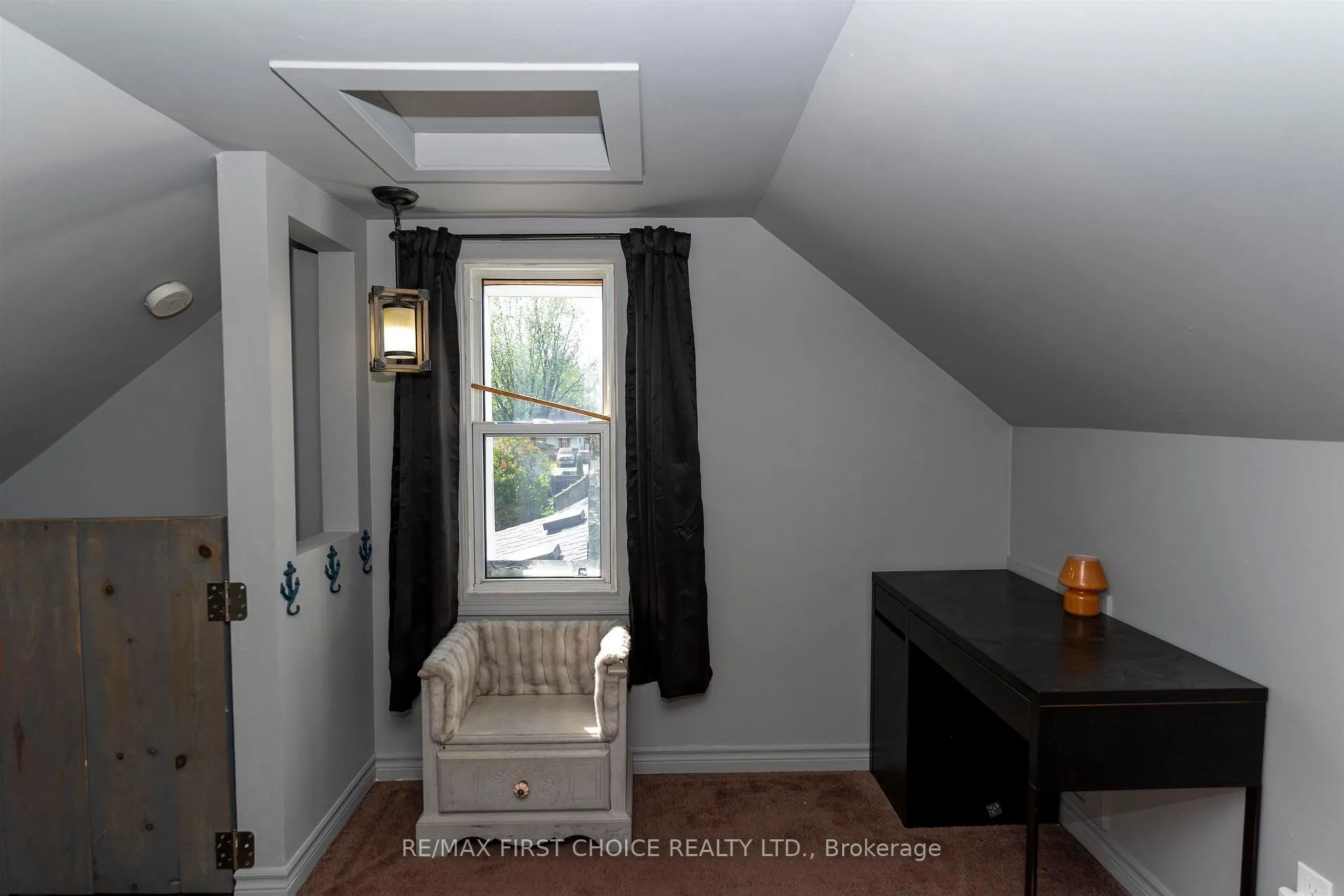 Photo 19 of 124 Empress Avenue S, Thunder Bay, West End — HOMEH