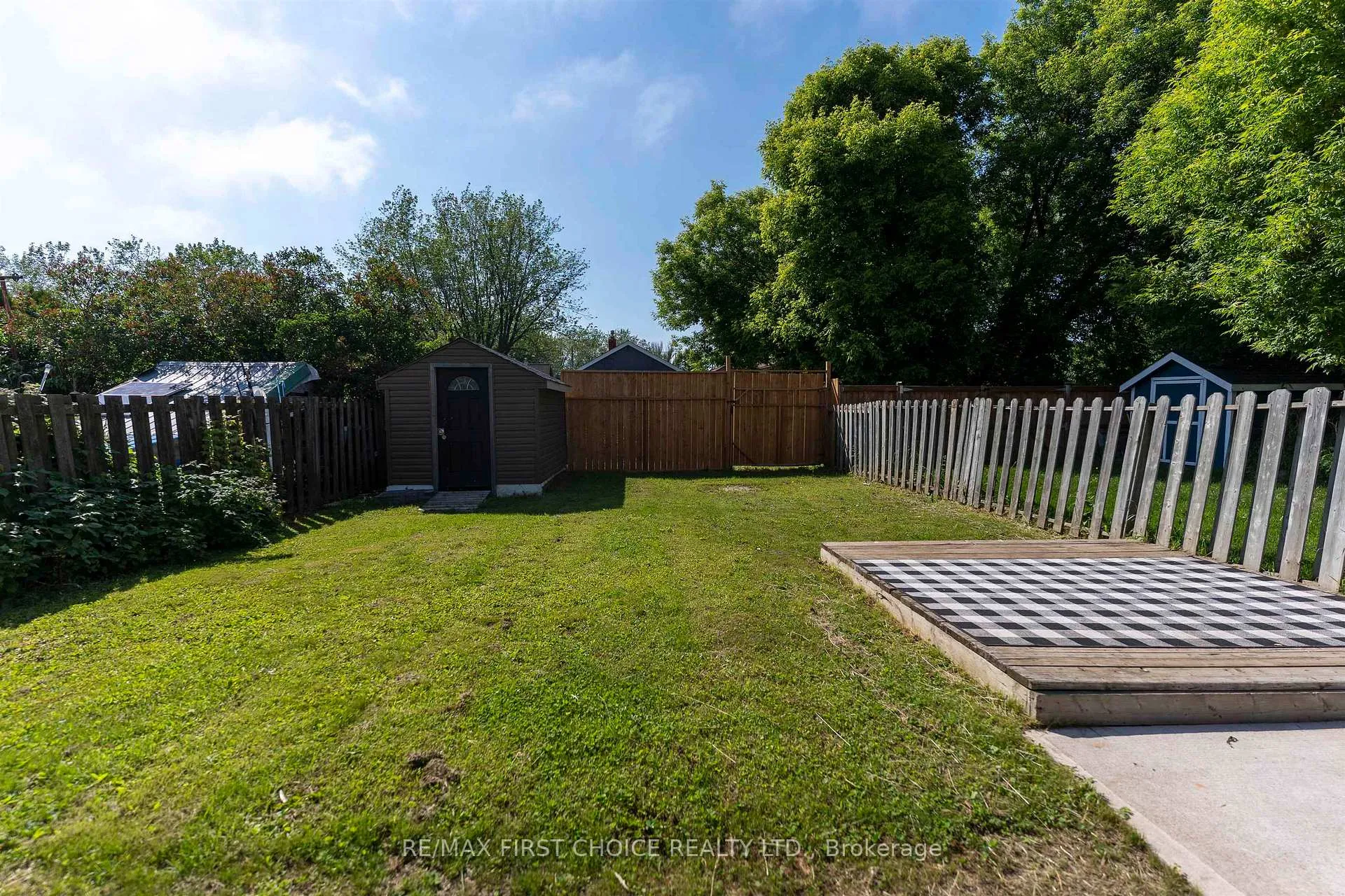 Photo 25 of 124 Empress Avenue S, Thunder Bay, West End — HOMEH