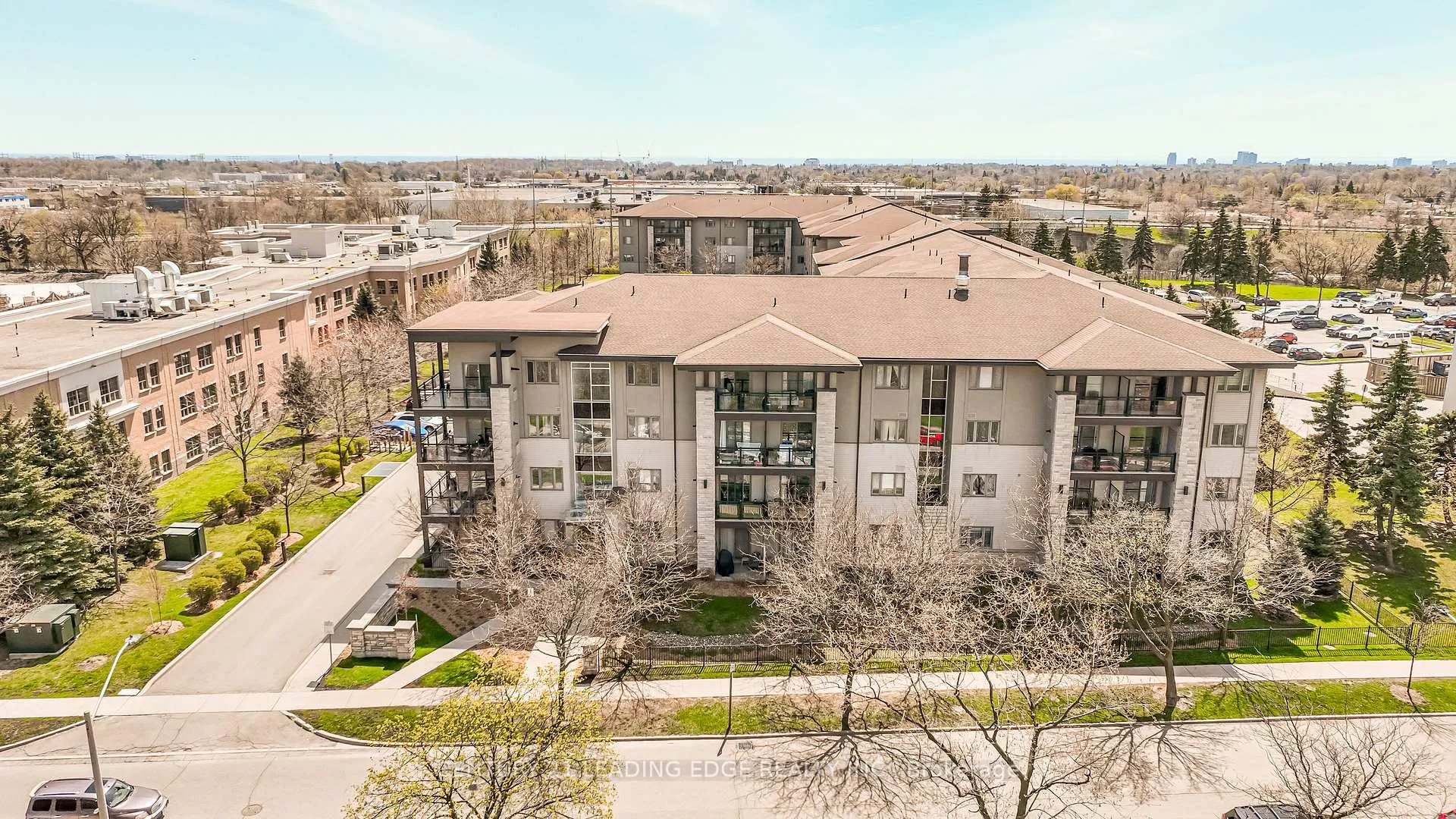 Photo of Unit 421, 570 Lolita Gardens