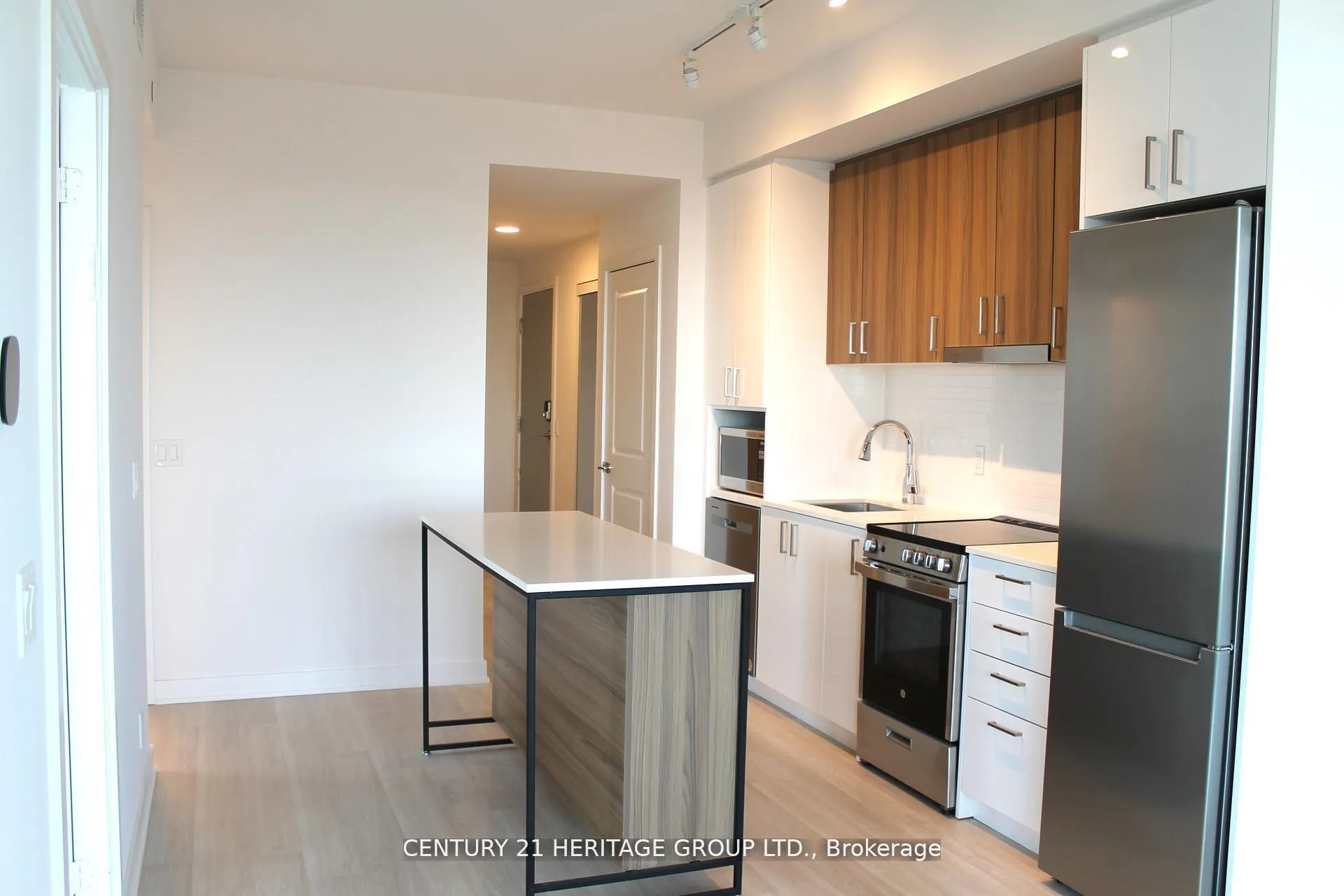 Photo 9 of Unit A3410, 30 Upper Mall Way, Vaughan, Brownridge — HOMEH