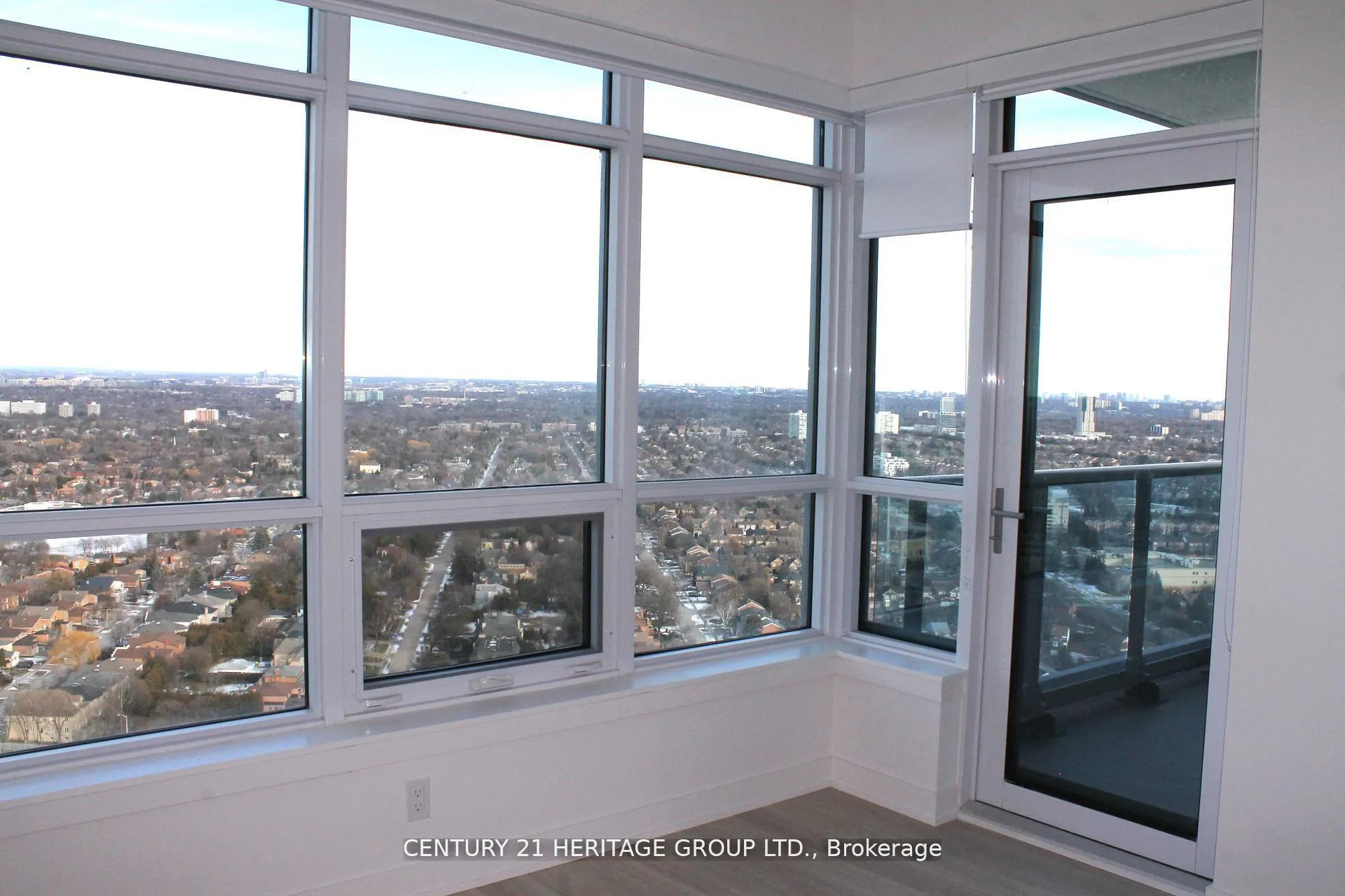 Photo 12 of Unit A3410, 30 Upper Mall Way, Vaughan, Brownridge — HOMEH
