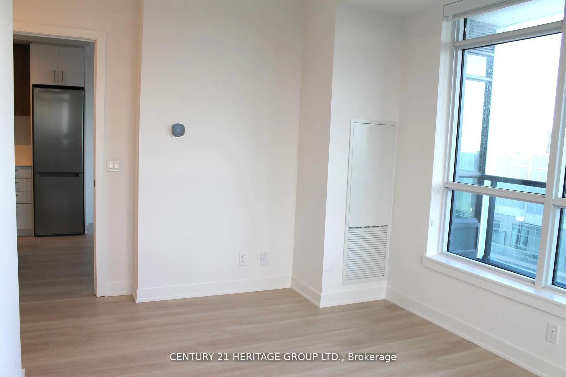 Photo 16 of Unit A3410, 30 Upper Mall Way, Vaughan, Brownridge — HOMEH