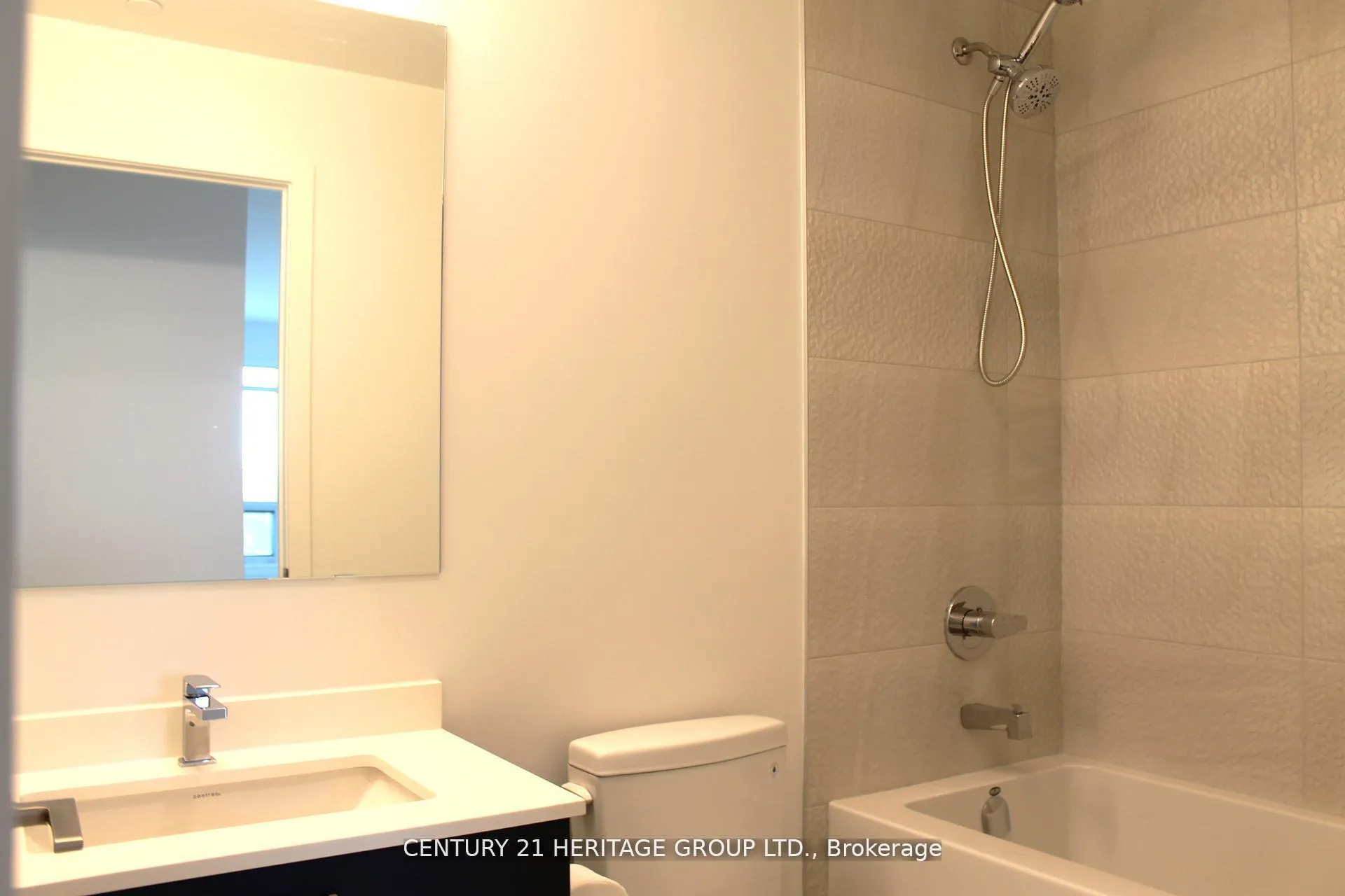 Photo 21 of Unit A3410, 30 Upper Mall Way, Vaughan, Brownridge — HOMEH