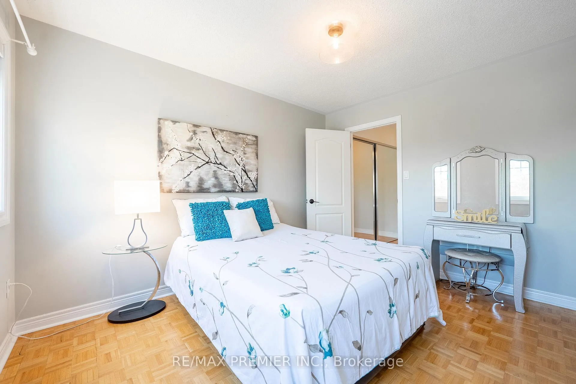 Photo 21 of 22 Laura Sabrina Drive, Vaughan, Sonoma Heights — HOMEH