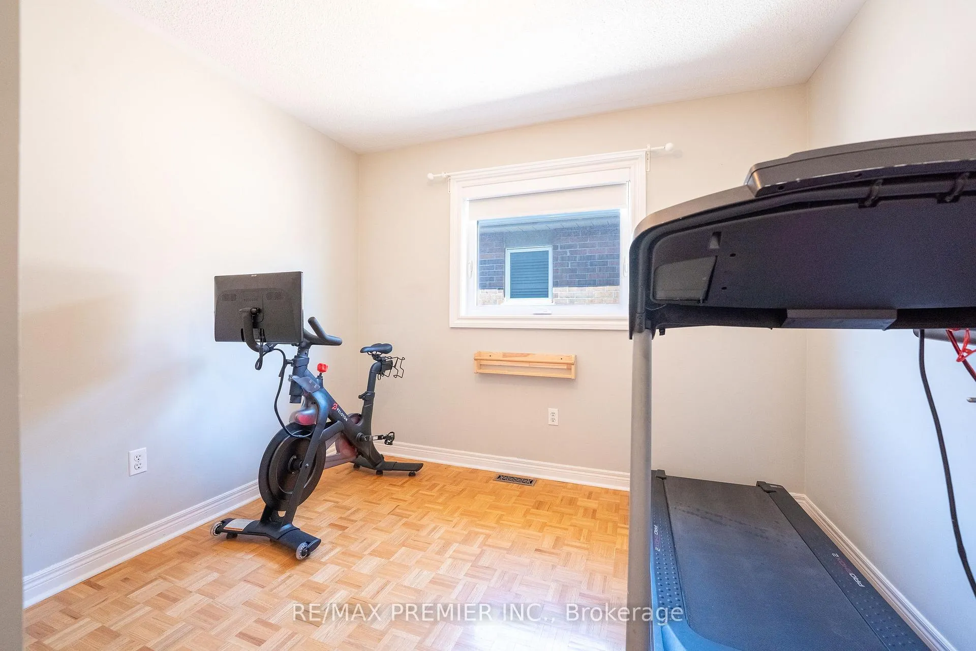 Photo 22 of 22 Laura Sabrina Drive, Vaughan, Sonoma Heights — HOMEH