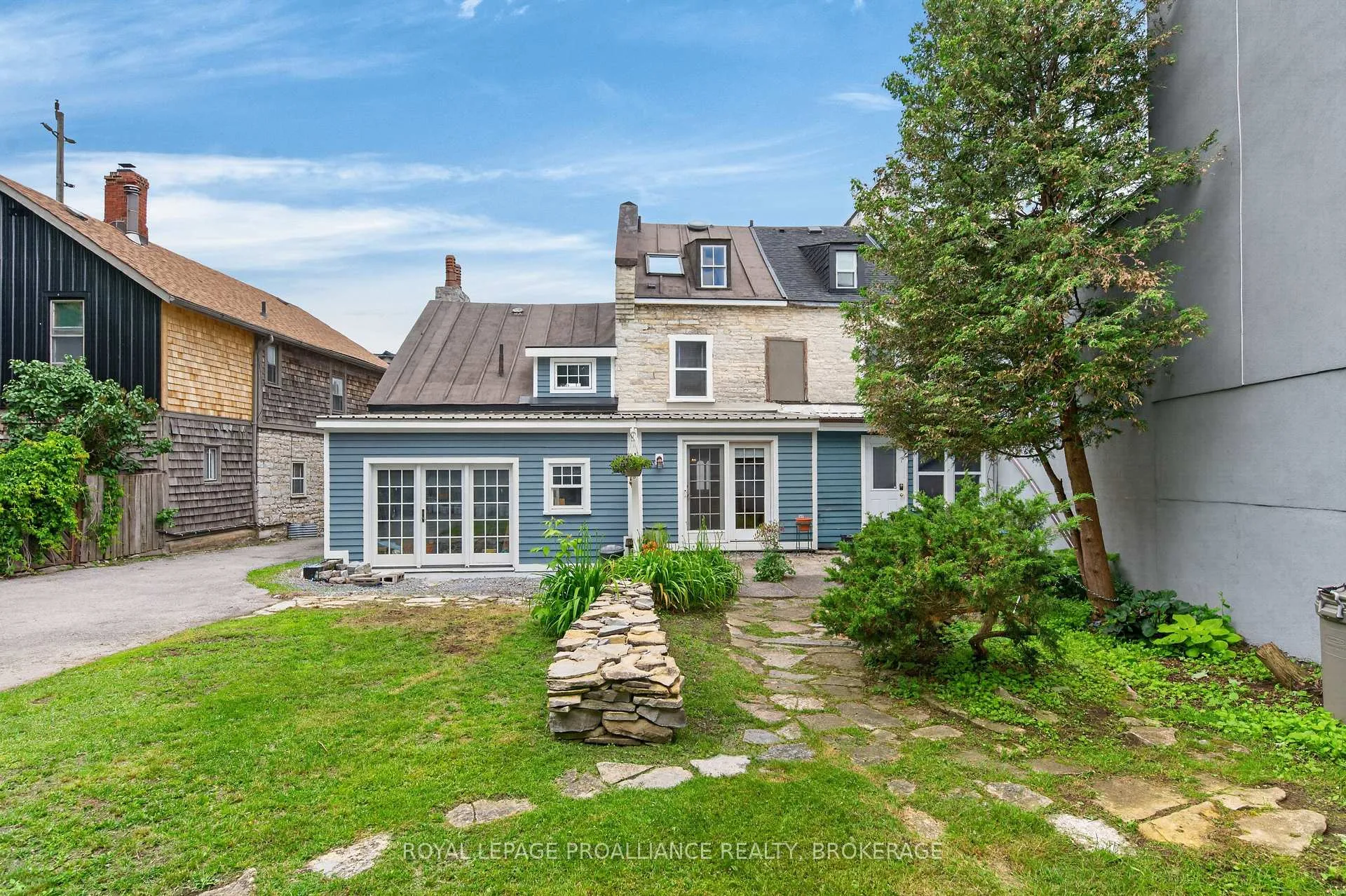 Photo 7 of 14 Rideau Street, Kingston, East of Sir John A. Blvd — HOMEH