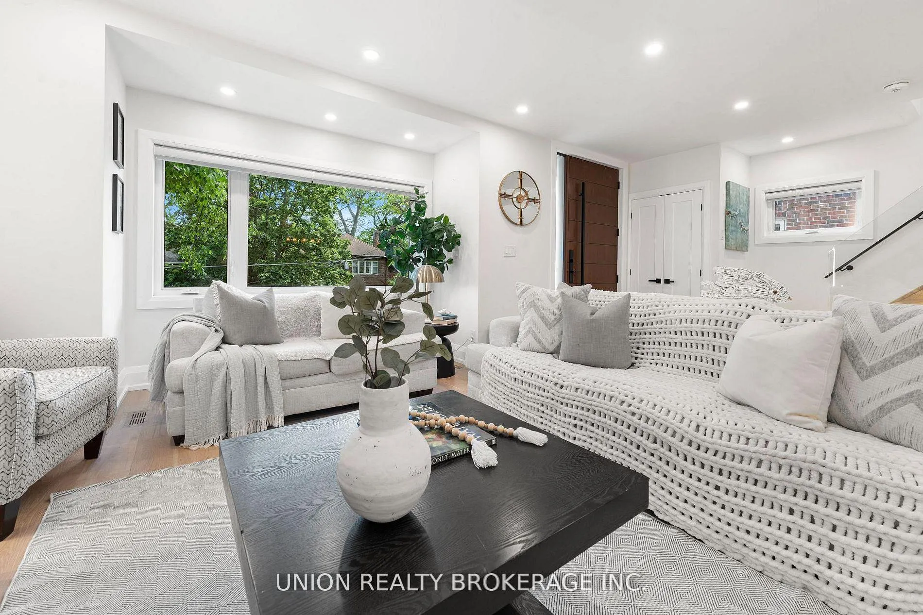 Photo 7 of 50 Beaufort Road, Toronto, The Beaches — HOMEH