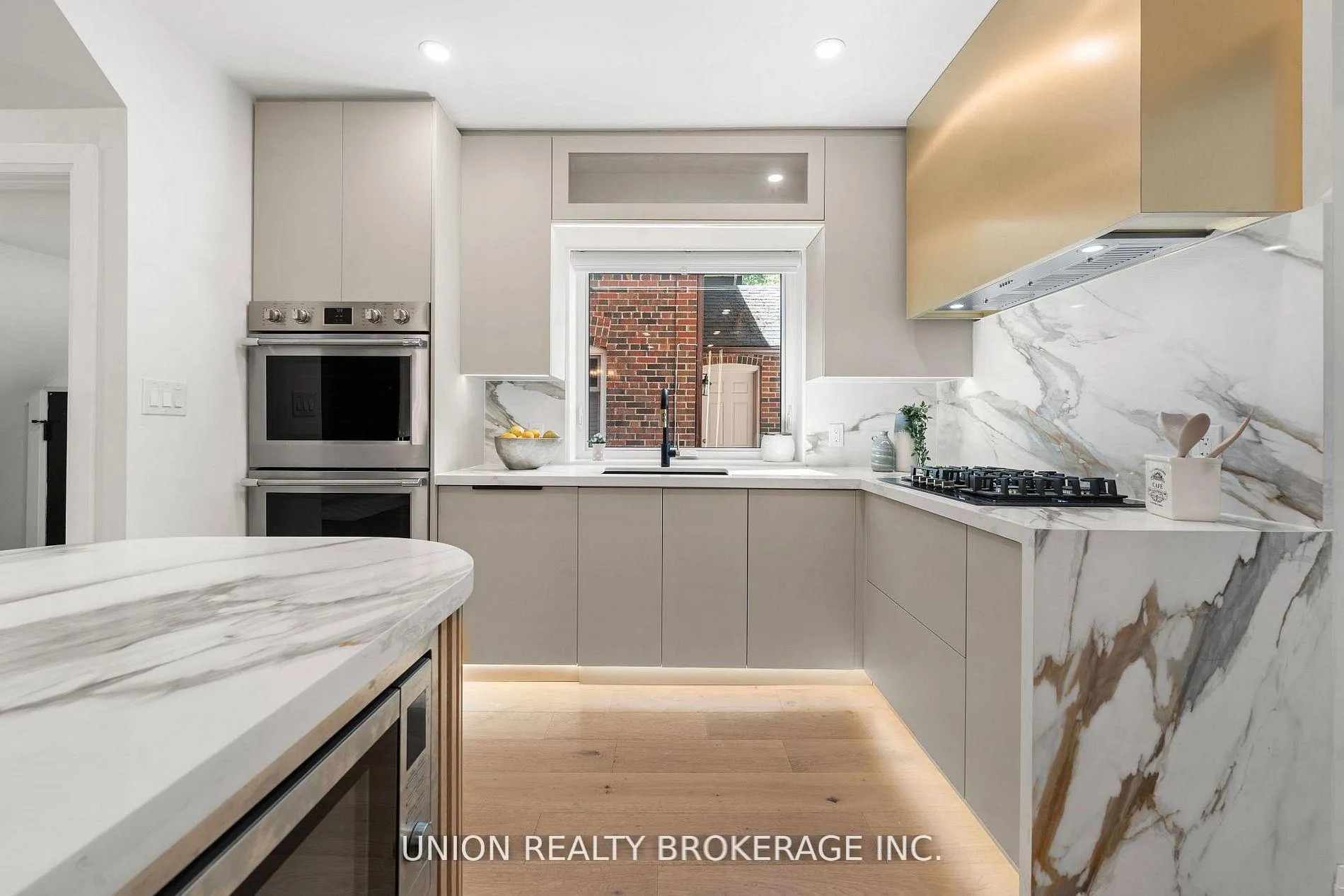 Photo 13 of 50 Beaufort Road, Toronto, The Beaches — HOMEH