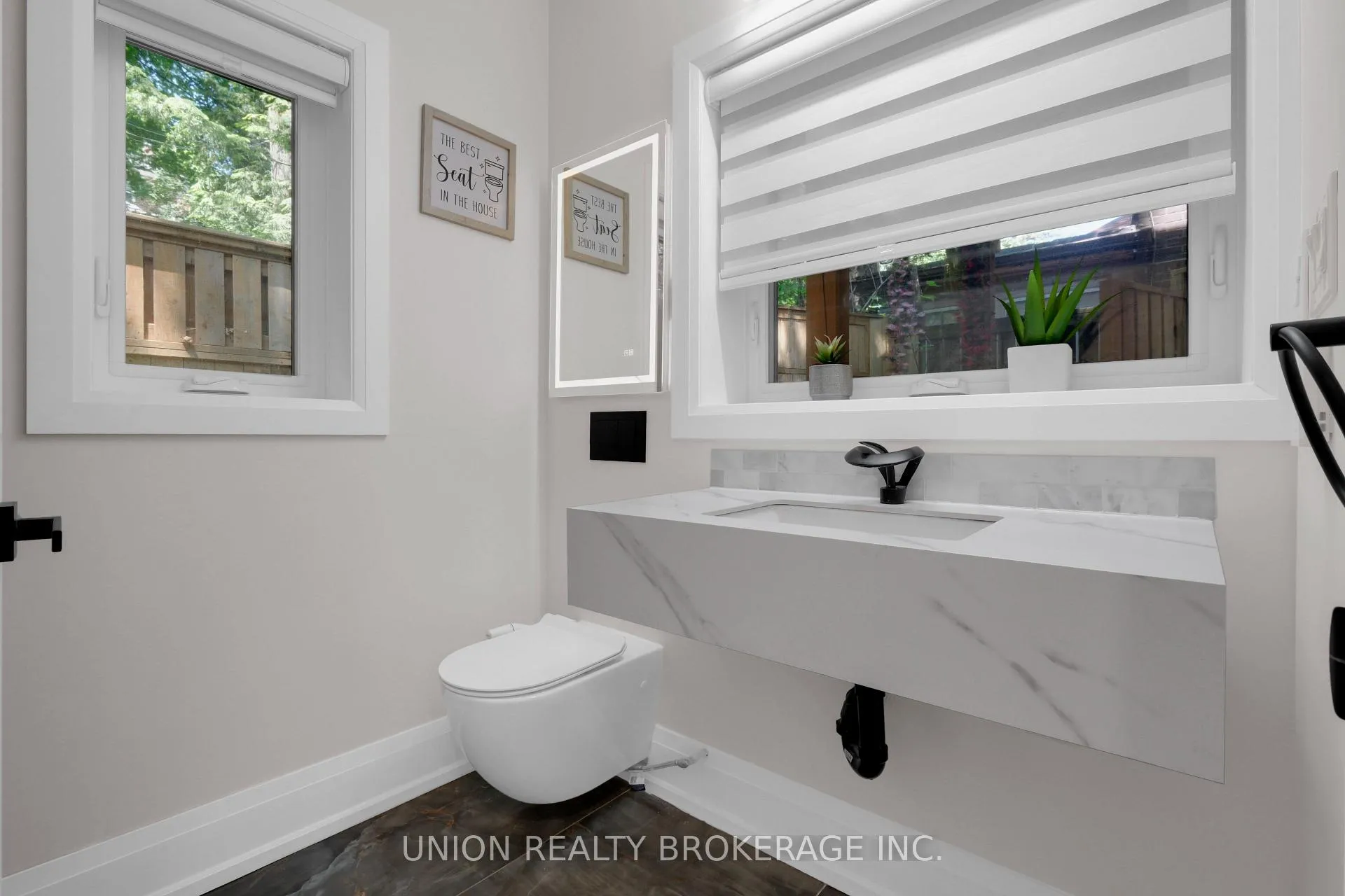 Photo 15 of 50 Beaufort Road, Toronto, The Beaches — HOMEH