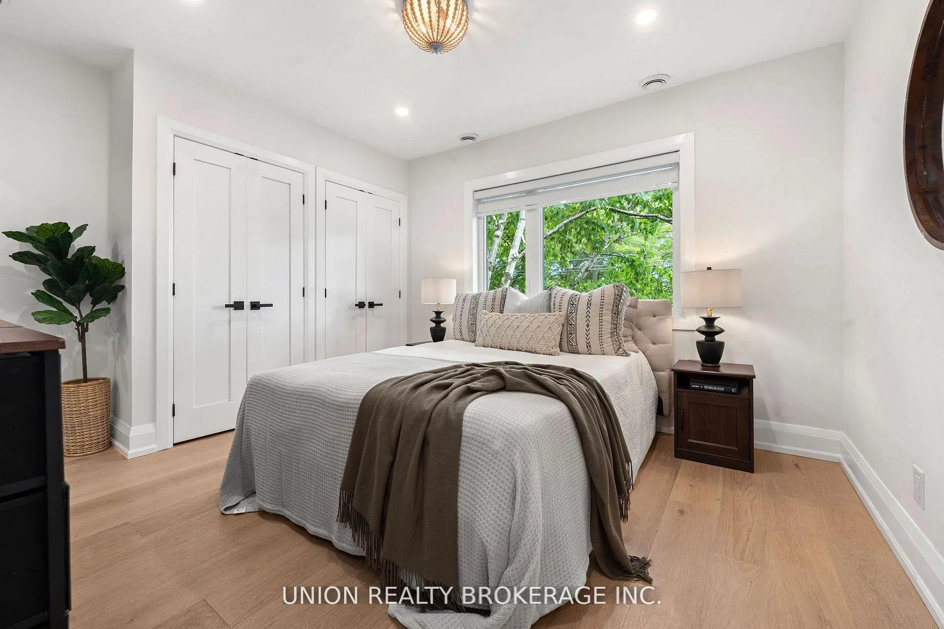 Photo 16 of 50 Beaufort Road, Toronto, The Beaches — HOMEH